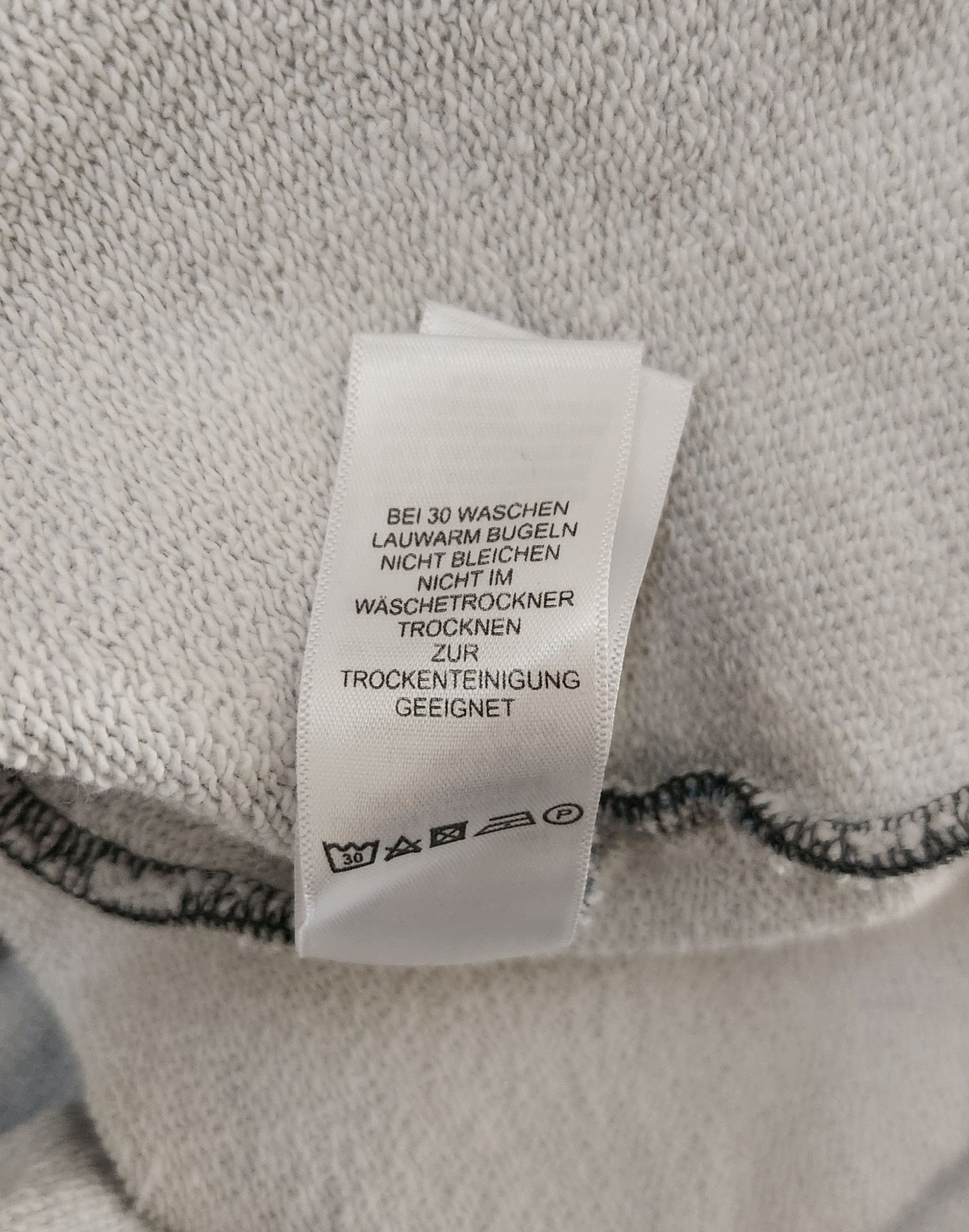 Paul Smith Vetements X Umbro X DHL Hong Kong 2018 Exclusive Hoodie SZ S Size US L / EU 52-54 / 3 - 9 Thumbnail
