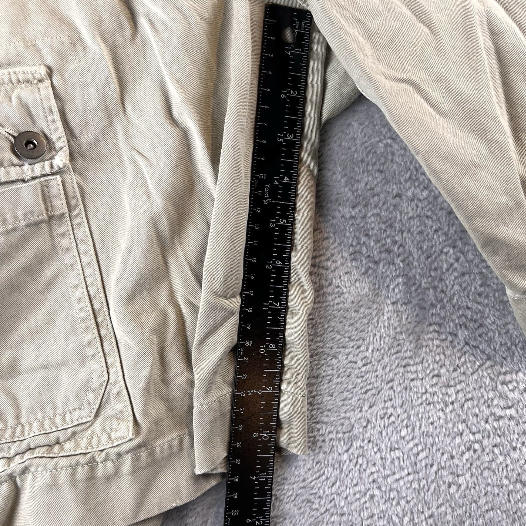 American Eagle Outfitters American Eagle Cargo Shorts Mens 33 Beige Tan Baggy Skater Y2K Size US 33 - 6 Thumbnail