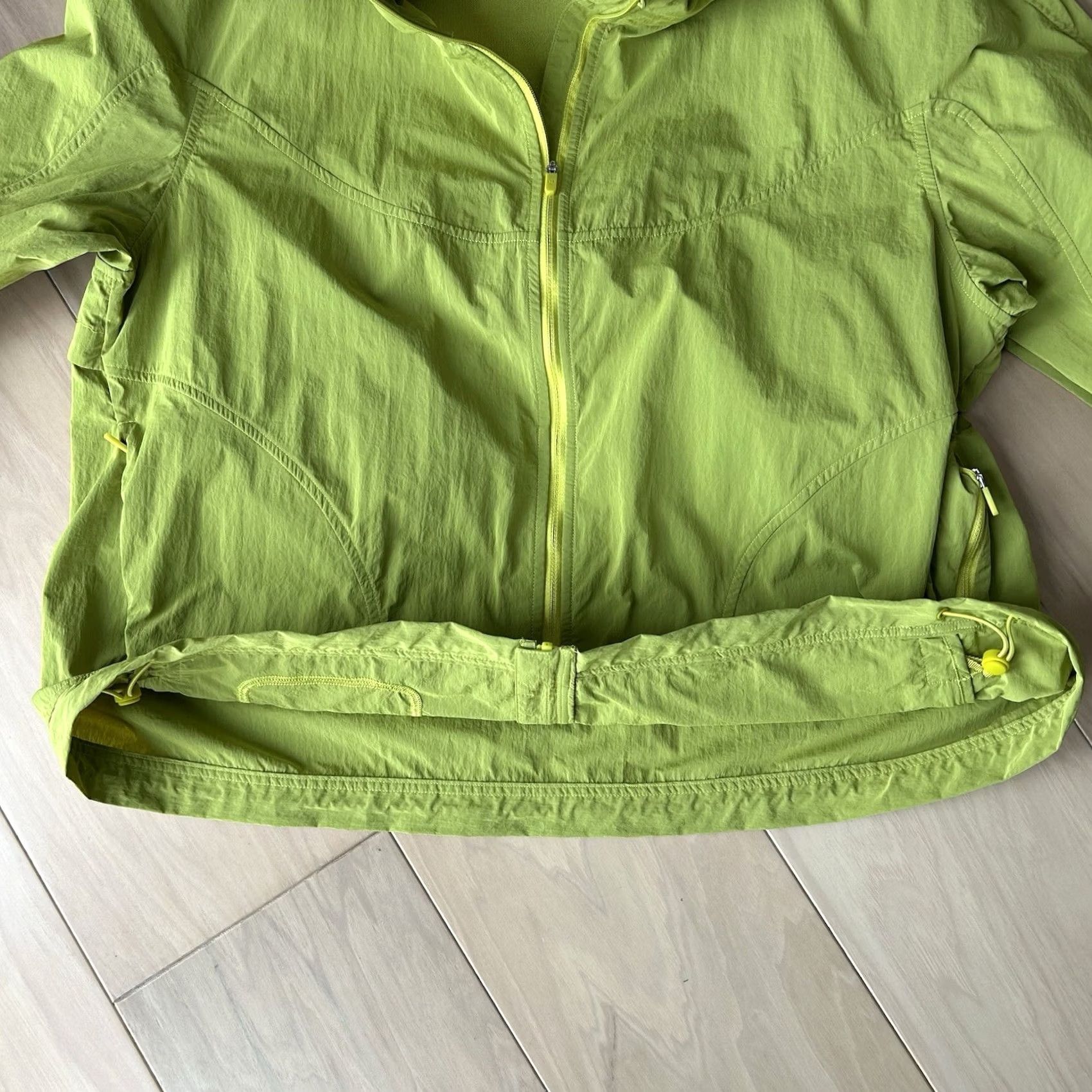 Lululemon Lightweight Hooded Jacket Yellow Serpentine Womens 12 Size XL / US 12-14 / IT 48-50 - 7 Thumbnail