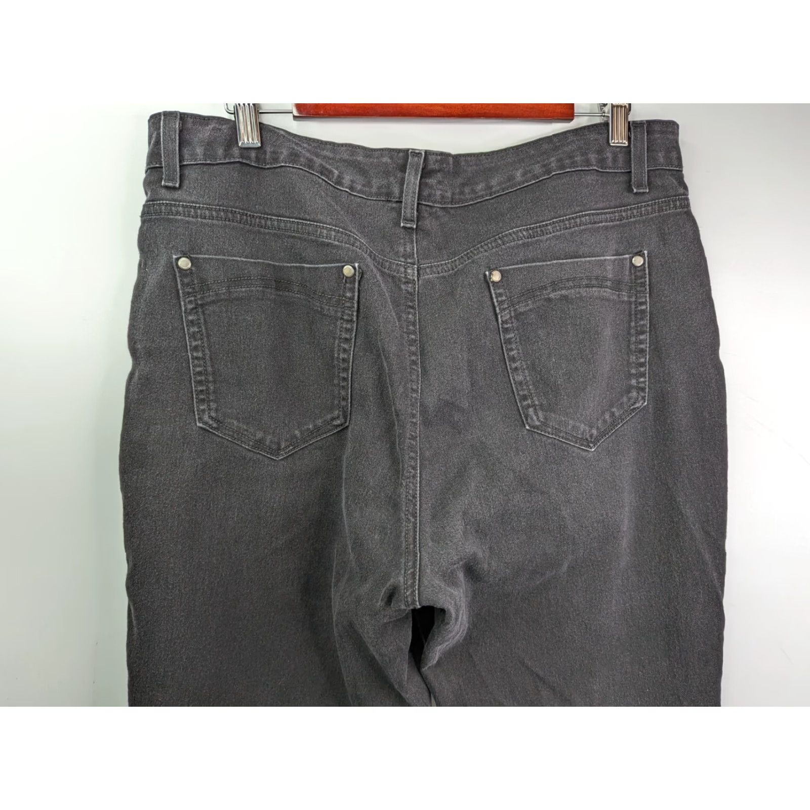 Vintage Bandolino Jeans Women's 16 Black Rinse High Rise 5-Pocket Denim Tapered Modern Fit Womens Size 38" / US 16 / IT 52 - 6 Thumbnail