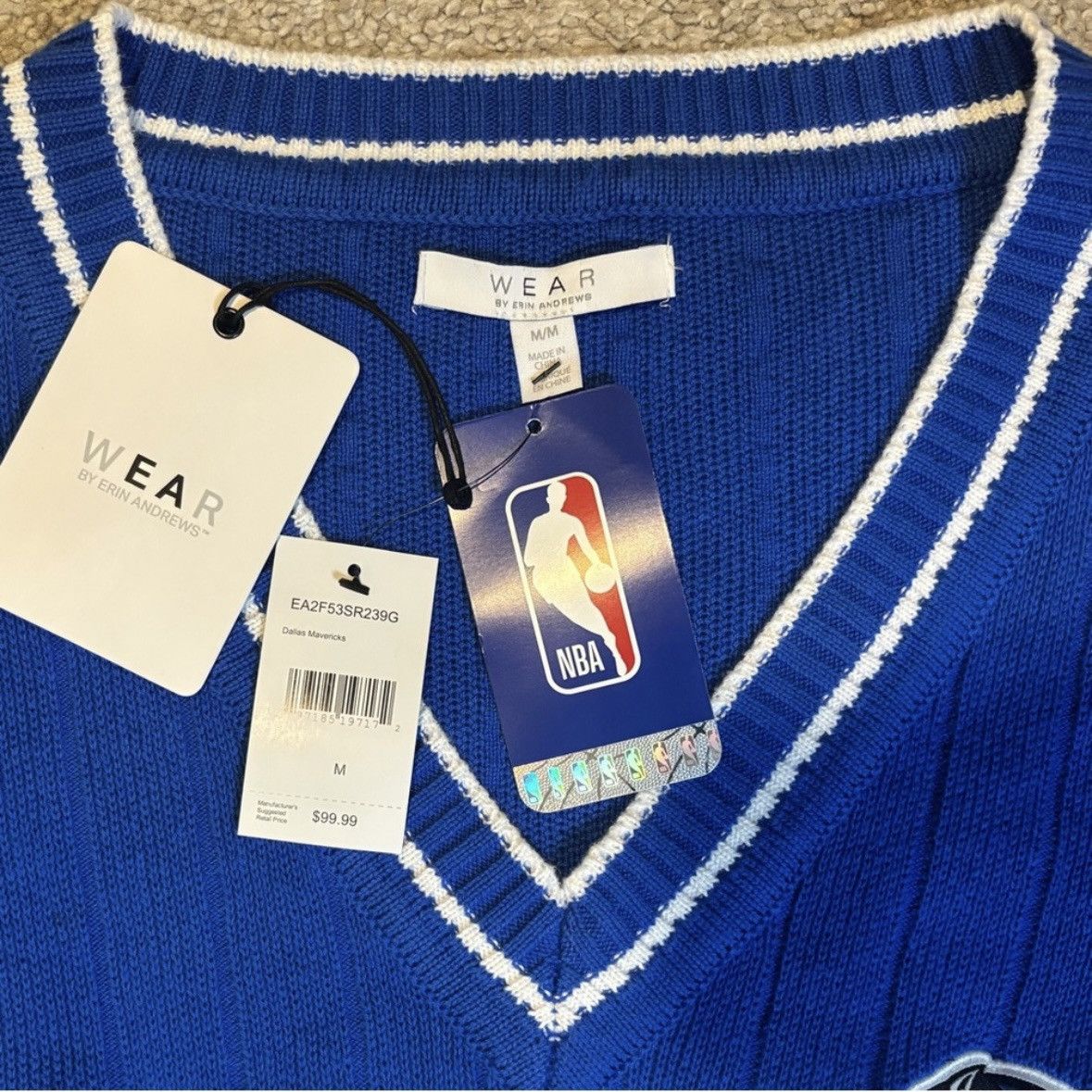 NBA WEAR by Erin Andrews Dallas Mavericks V-Neck Sweater M Size M / US 6-8 / IT 42-44 - 4 Thumbnail