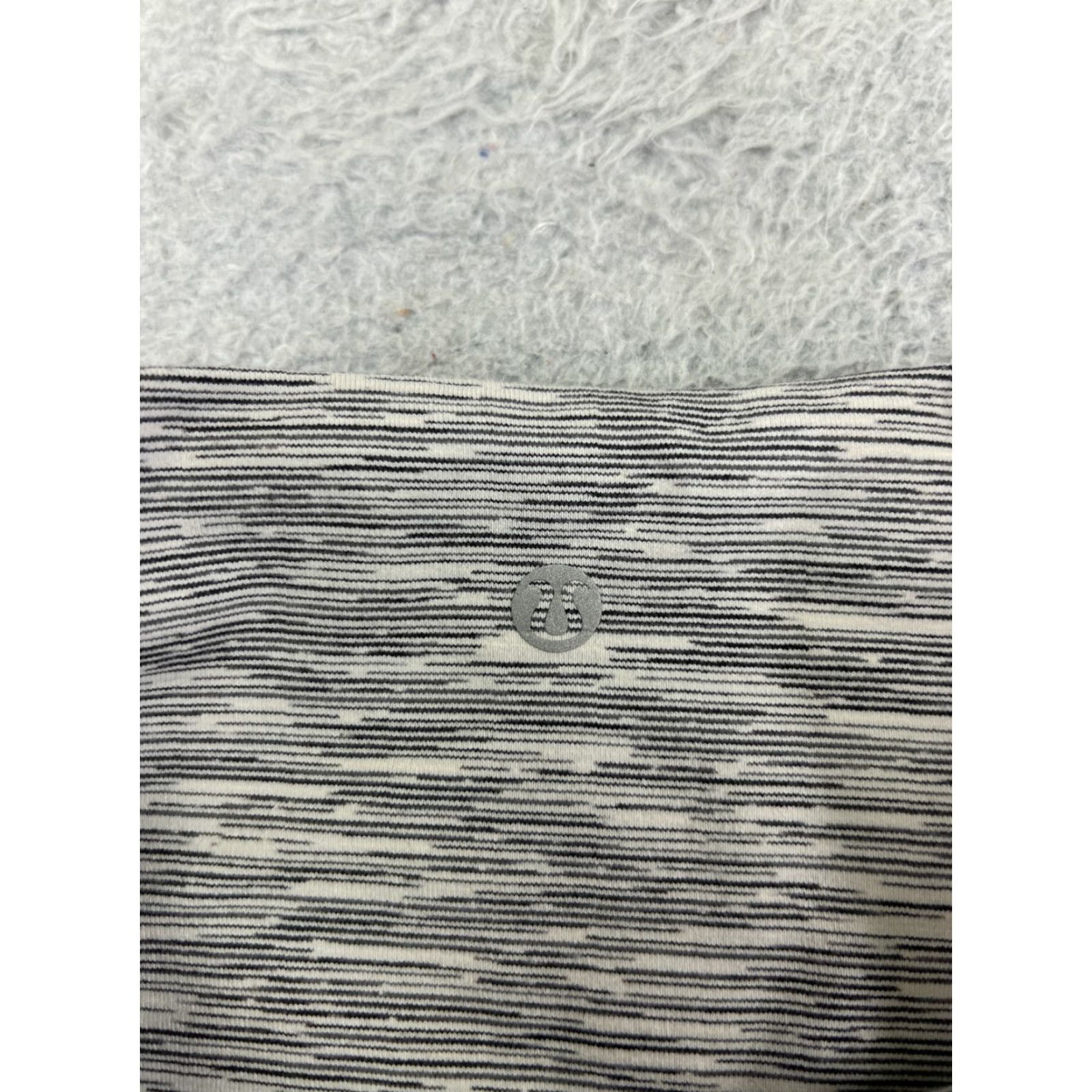 Lululemon Lululemon Leggings Womens Size 6 Gray Cropped Activewear Yoga Running Jogging Pockets Size 28" / US 6 / IT 42 - 5 Thumbnail