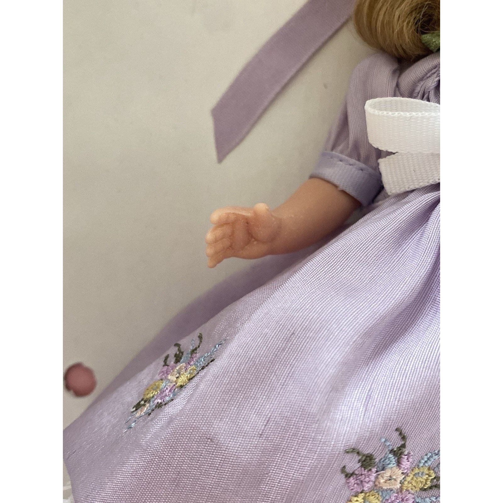 0 Madame Alexander Easter Lily Doll, NIB Size ONE SIZE - 5 Thumbnail