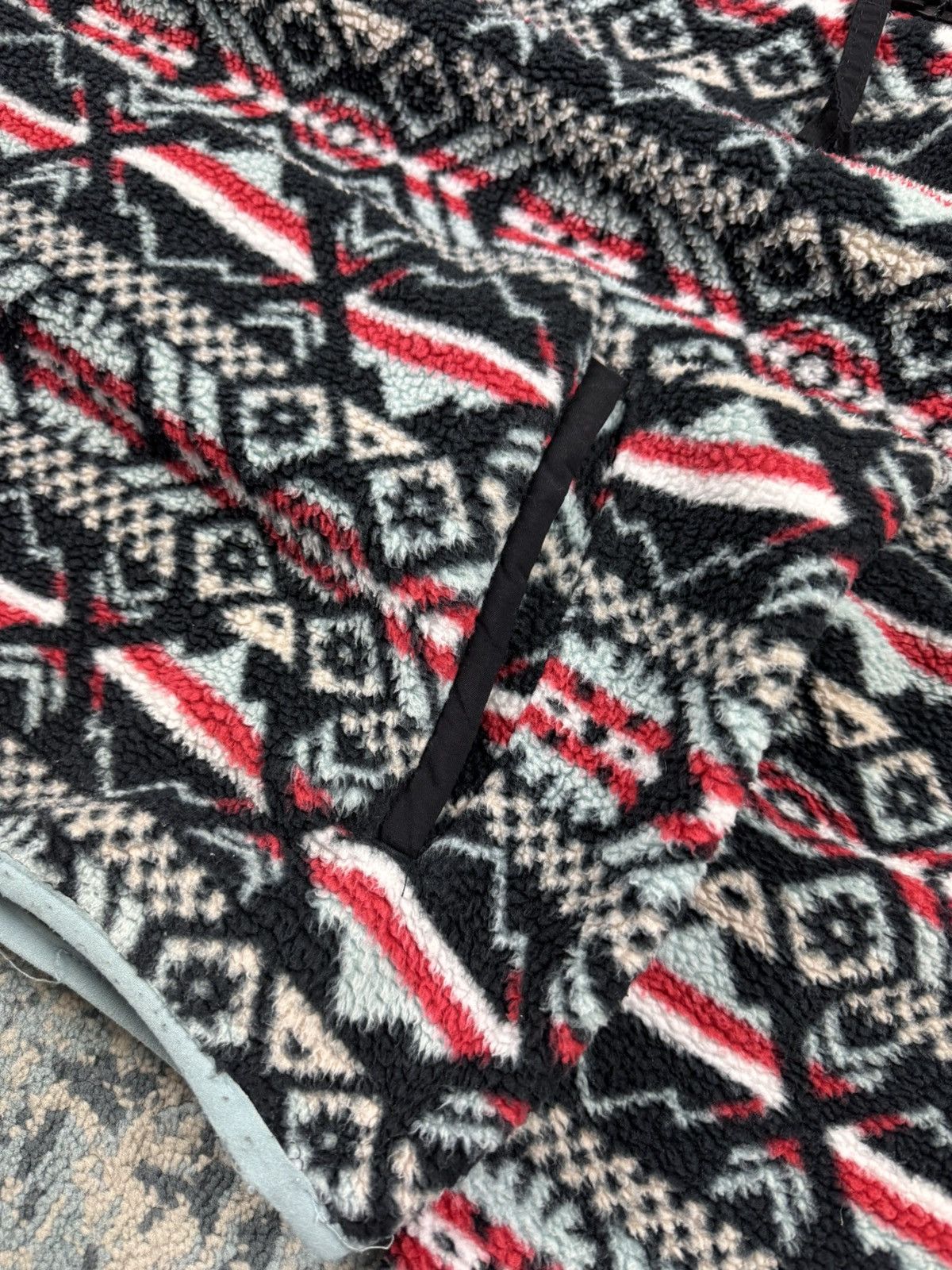 Columbia × Vintage Vintage Y2K Columbia Sherpa hoodie Navaho print gorpcore Size US M / EU 48-50 / 2 - 7 Thumbnail