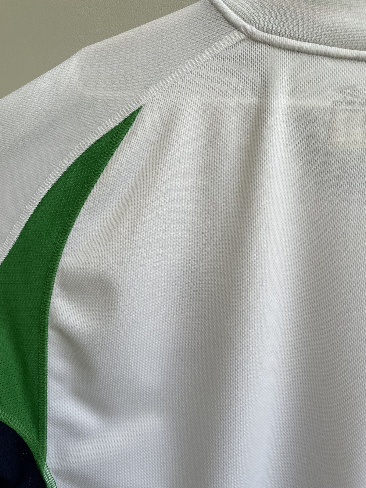 Vintage Ireland 2003 2004 2005 Football Shirt Soccer Jersey Umbro Size US XL / EU 56 / 4 - 18 Thumbnail