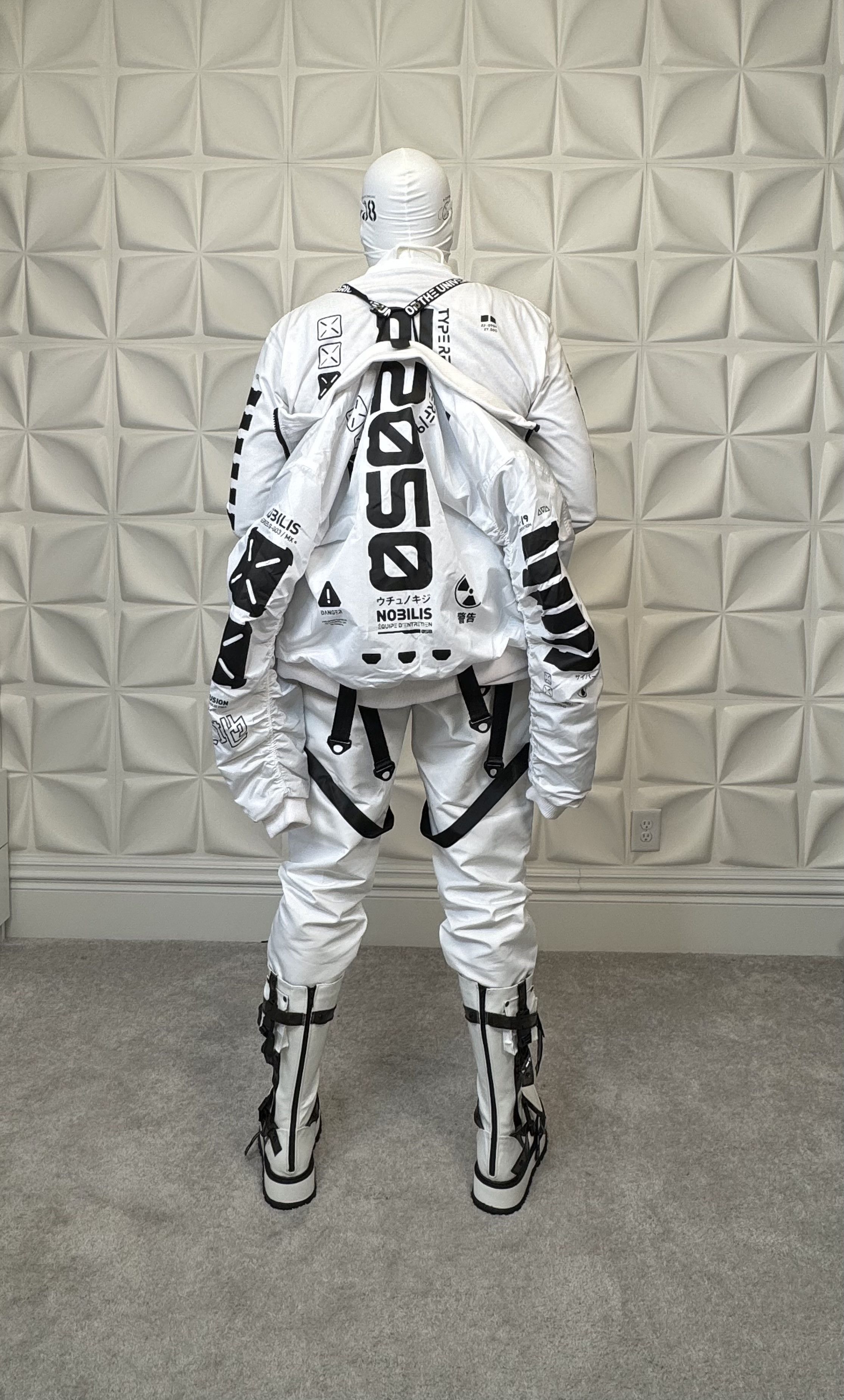 Other Fabric of the Universe Y-2050 White Cropped Bomber Jacket Size US XXL / EU 58 / 5 - 8 Thumbnail