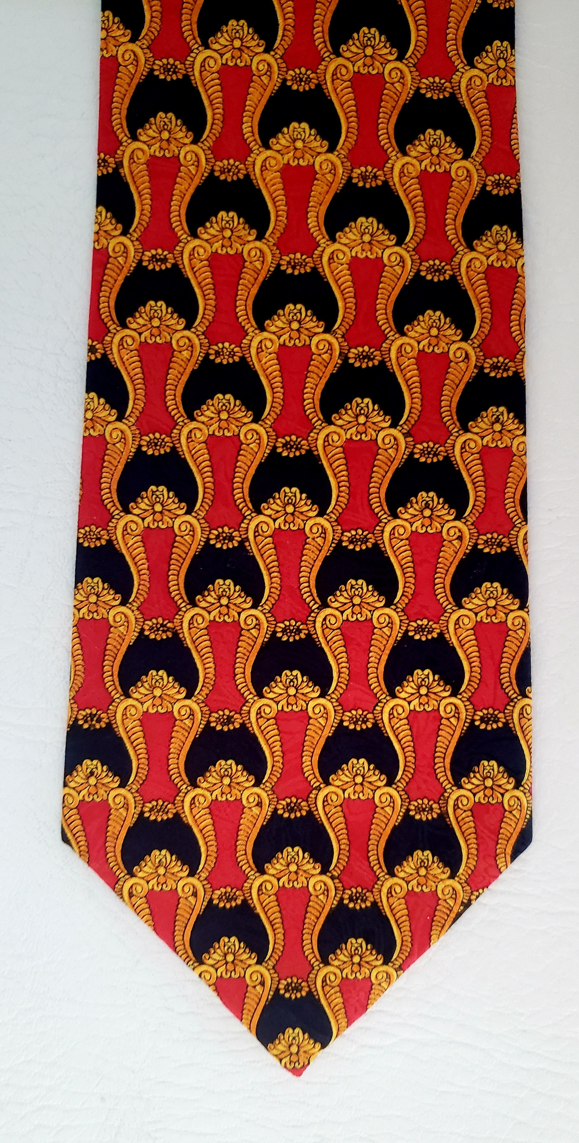 Vintage Adolfo silk neck tie Italy black red gold 1980s Size ONE SIZE - 2 Thumbnail