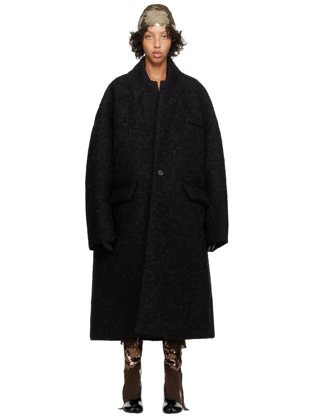 o1y0625 Coat in Black