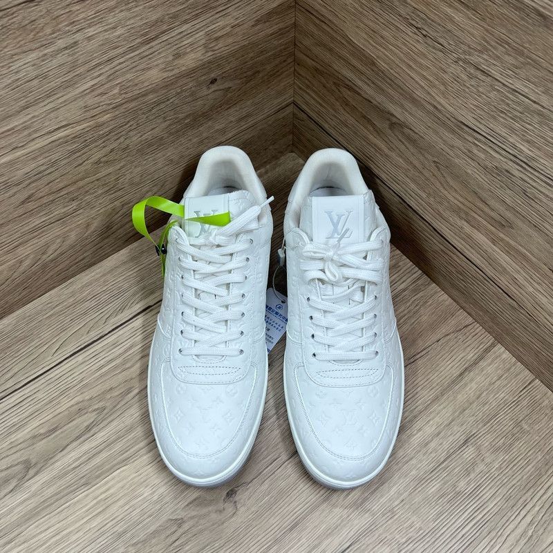 Louis Vuitton Louis Vuitton Classic Low-Top Leather Sneakers -2508 Size US 8 / EU 41 - 3 Thumbnail