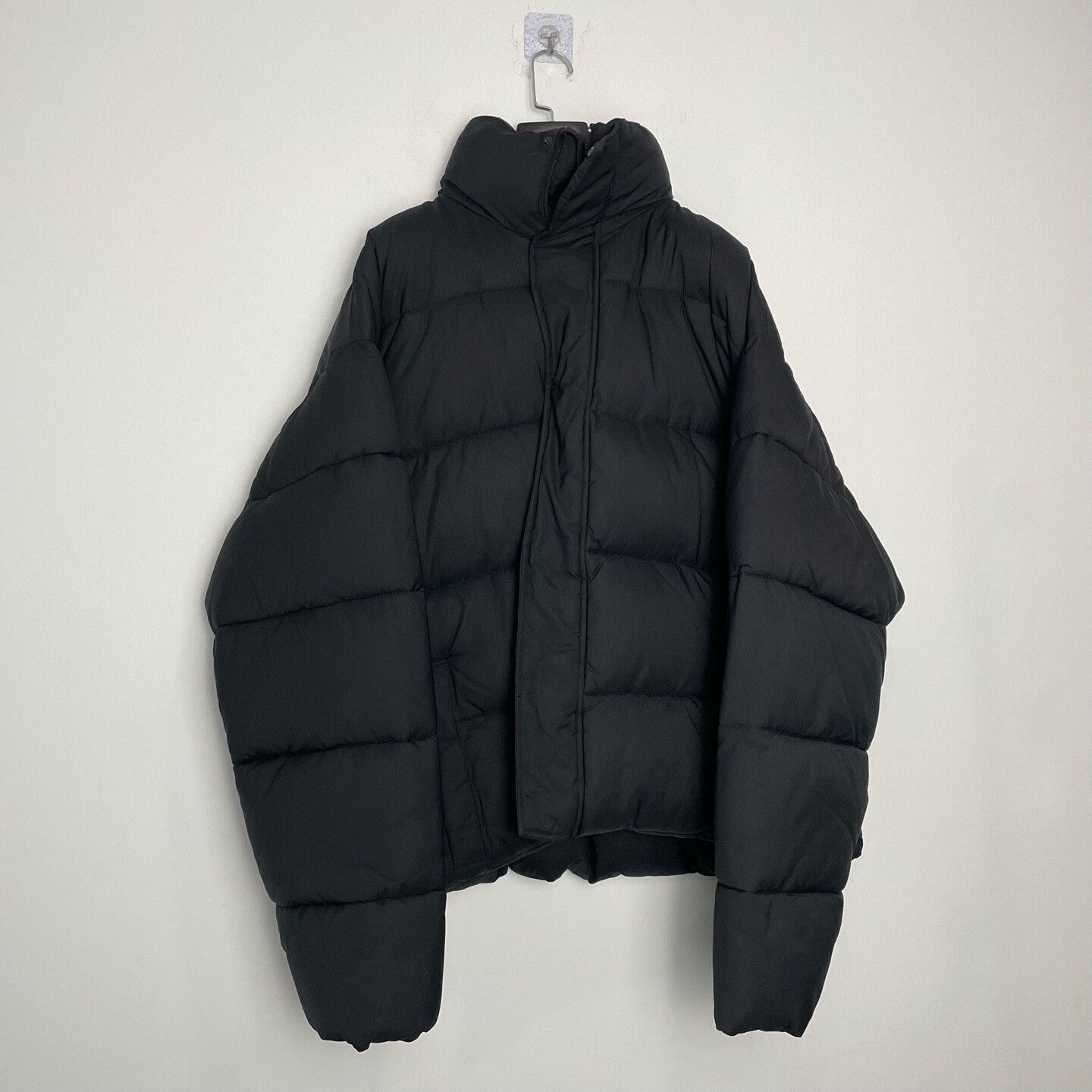 Balenciaga balenciaga black puffer jacket fw21 Size US L / EU 52-54 / 3 - 1 Thumbnail