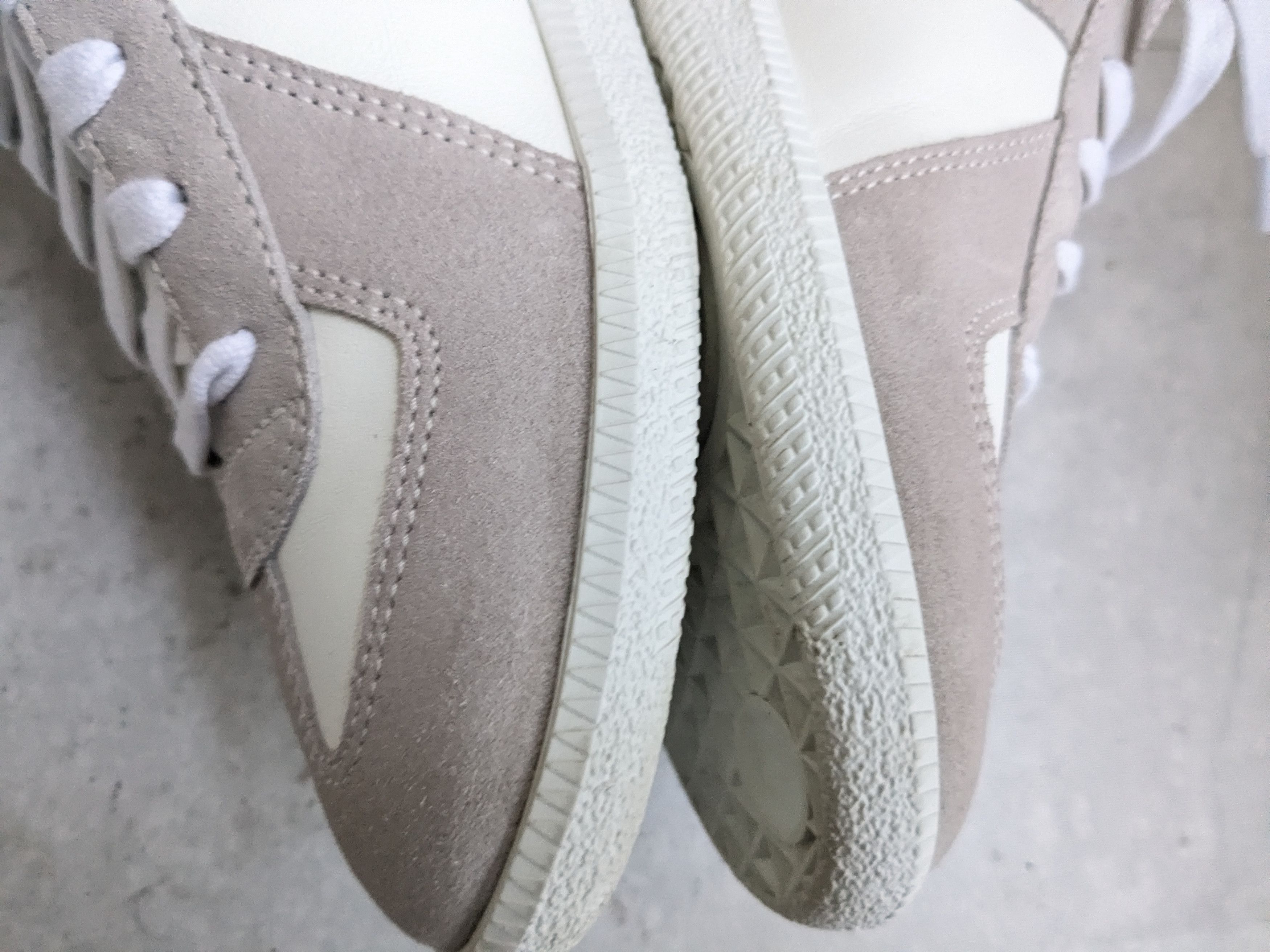 Maison Margiela Maison Margiela GAT Replica Gray White 9 42 Low Tops Size US 9 / EU 42 - 12 Thumbnail