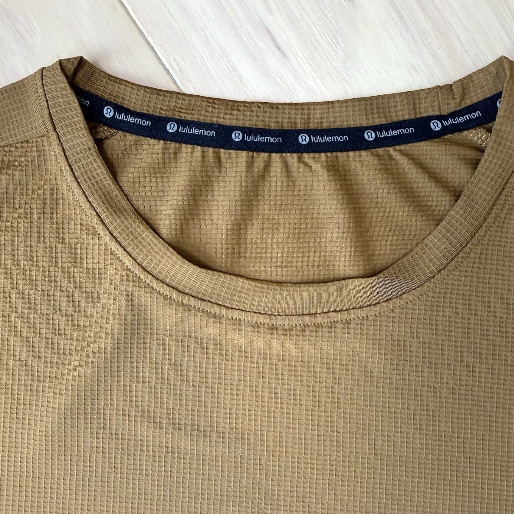 Lululemon Lululemon Shirt Small Brown Yoga Running Workout Vent Sportswear Athleisure Shirt Mens Brown VNTGE? Size US S / EU 44-46 / 1 - 7 Thumbnail