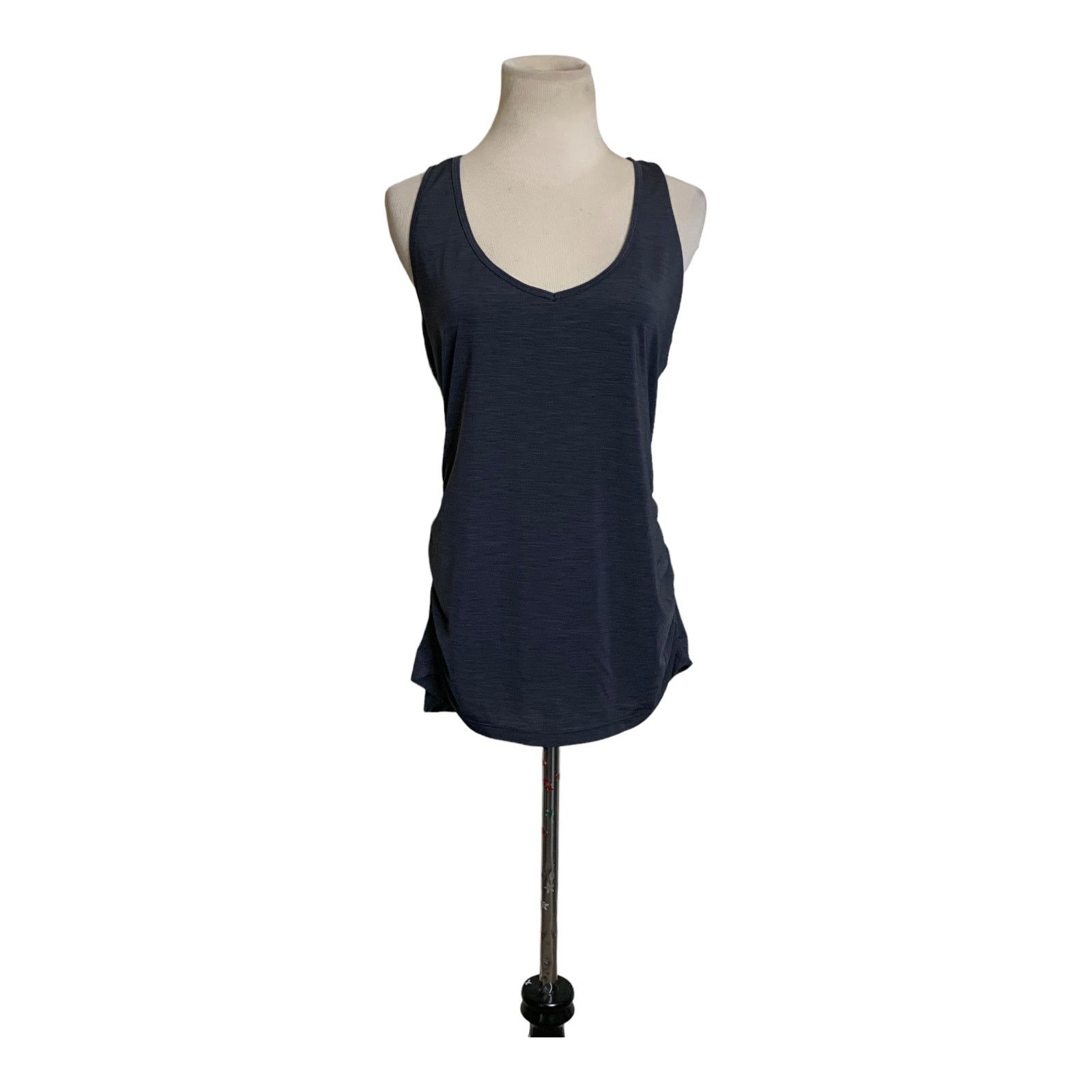 Old Navy Old Navy gray work out tank top size M Size M / US 6-8 / IT 42-44 - 1 Thumbnail