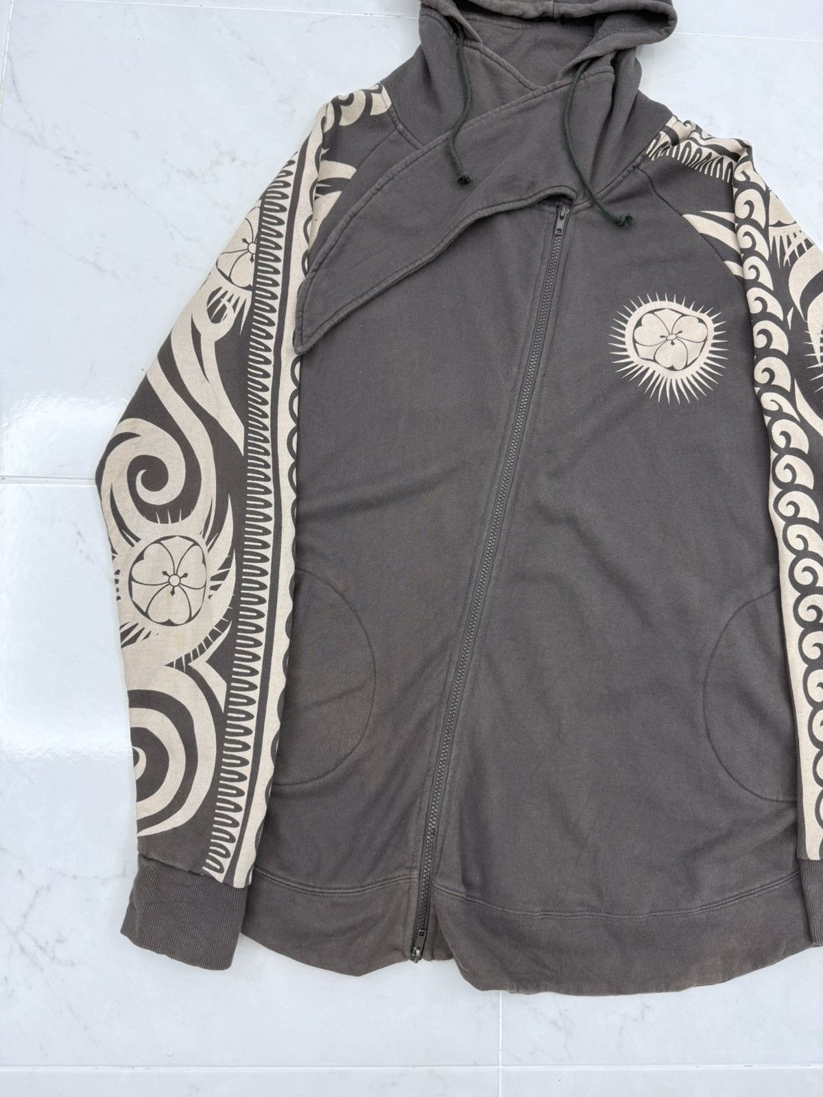 Japanese Brand Vtg Japanese Oriental Fullprint Asymmetrical Ninja Hoodie Size US L / EU 52-54 / 3 - 4 Thumbnail
