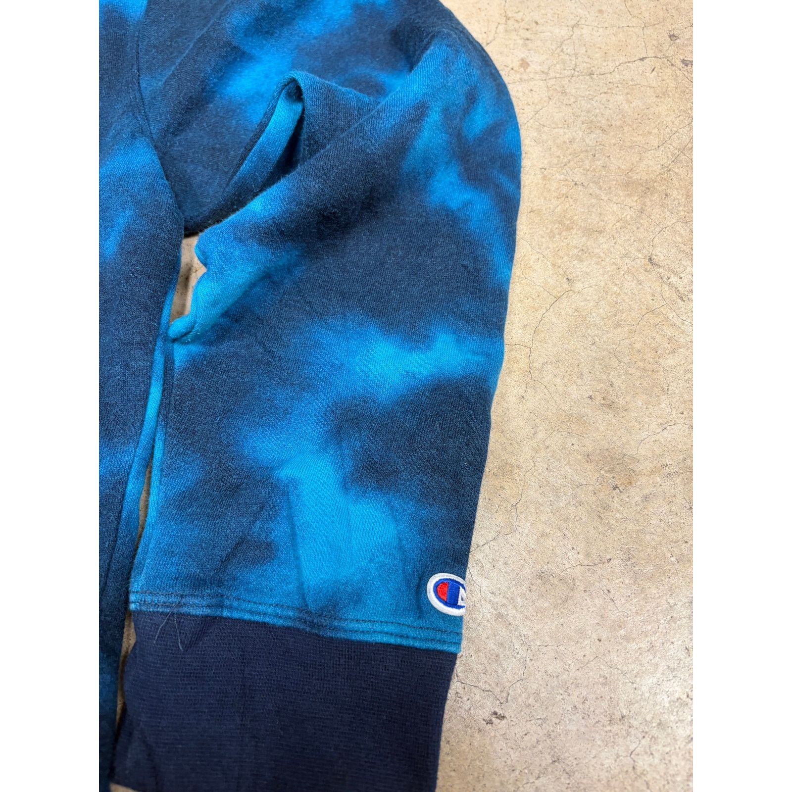 Champion Champion Blue Tie-Dye Hoodie (Modern Streetwear) L Size US L / EU 52-54 / 3 - 9 Thumbnail