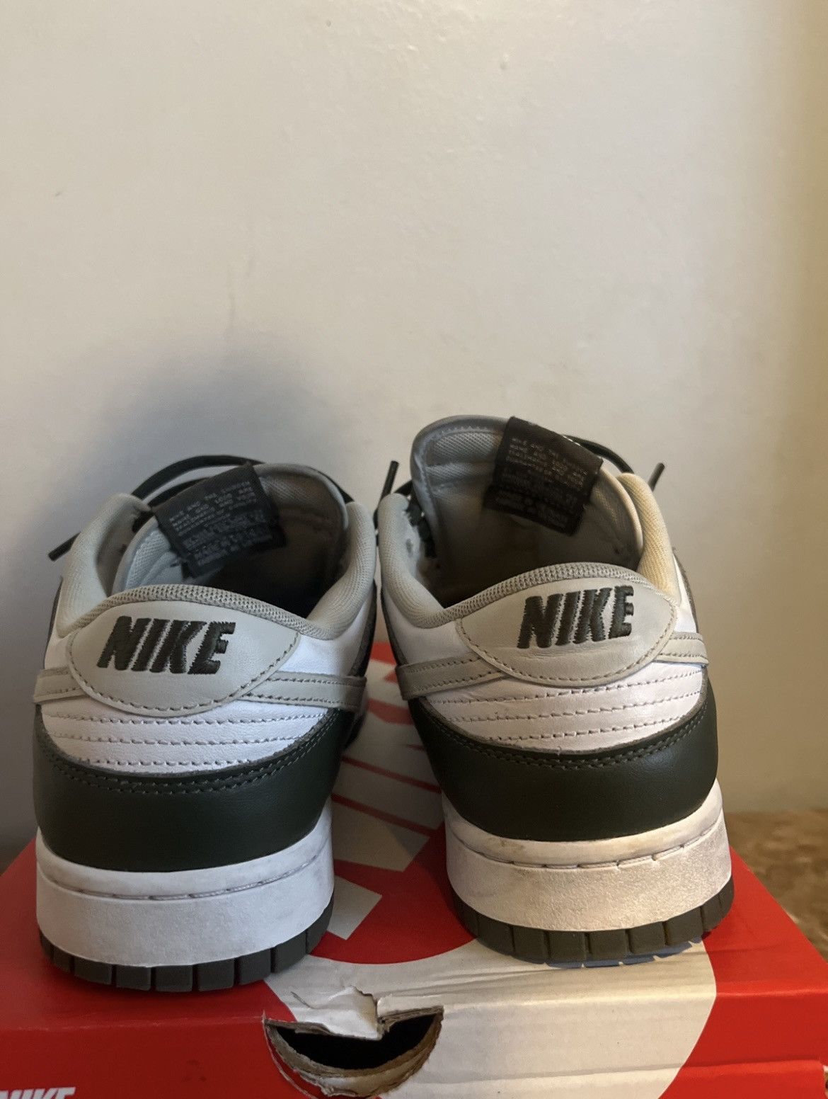 Nike Nike dunks green Size US 10.5 / EU 43-44 - 4 Thumbnail