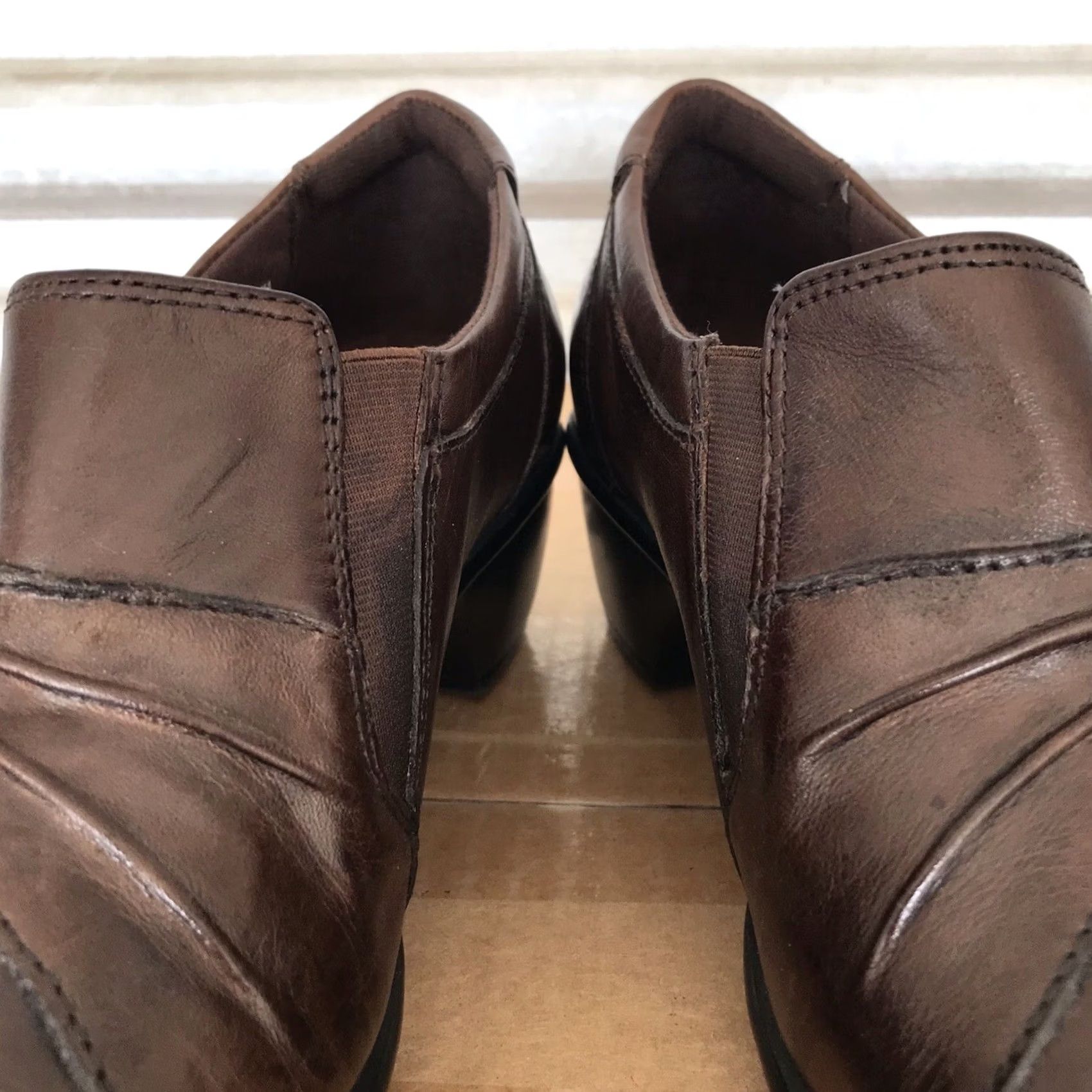 Clarks Clarks Women Brown Leather Wish Trance Slip-On Comfort Block Heels Boots 8.5 M Everyday Wear Shoes Ladies Brown Ruched Medallion 2" Heel Boots Womens Size US 9 / IT 39 - 2 Thumbnail
