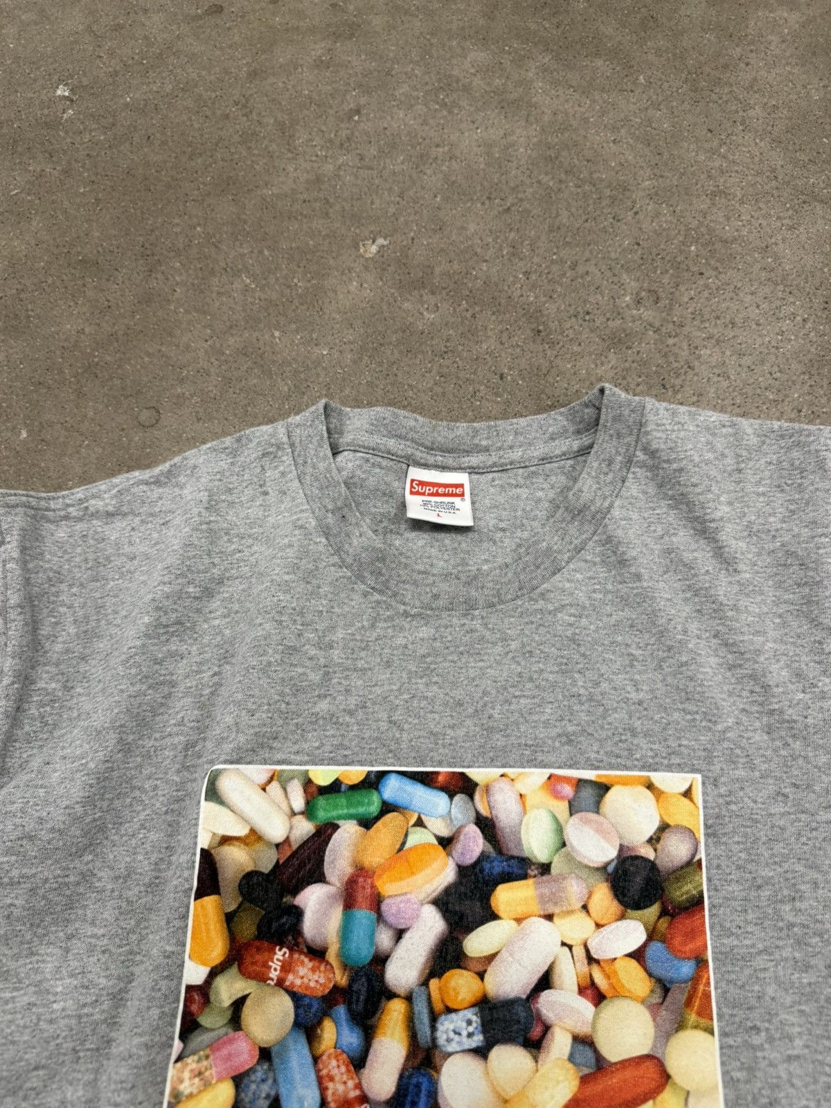Supreme RARE SUPREME DRUGS PILLS T SHIRT Size US L / EU 52-54 / 3 - 4 Thumbnail