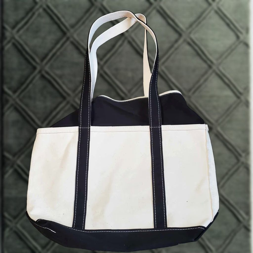 Vintage VINTAGE L.L. Bean Tote Medium Woman Zip Boat USA Embroidered Canvas Tote Zipper Close Top Size M / US 6-8 / IT 42-44 - 1 Thumbnail