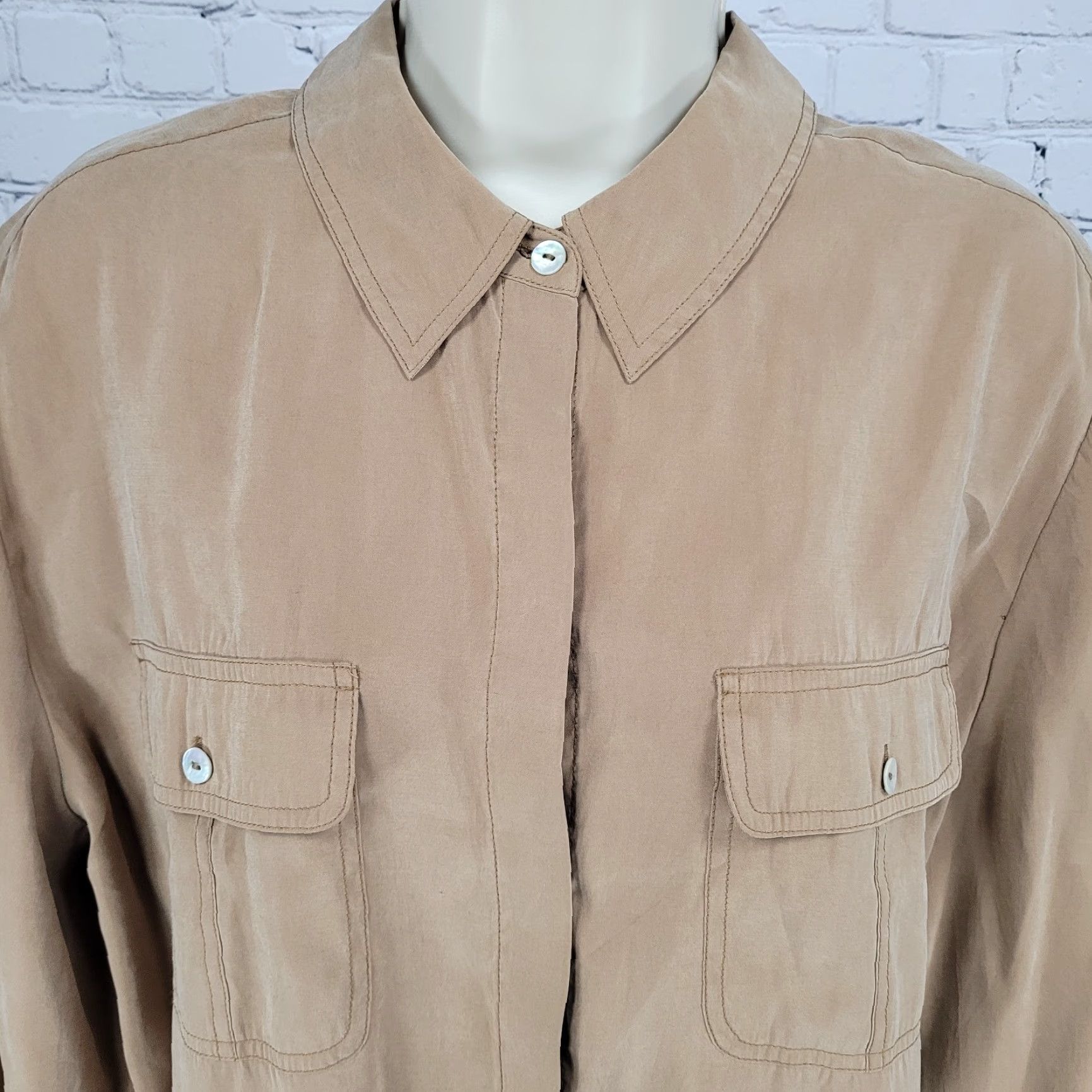 Vintage Chico's Button-Up Shirt XL Brown Microfiber Long Sleeve Roll Tab Blouse Top Womens Classic Easy Care Pockets Size XL / US 12-14 / IT 48-50 - 6 Thumbnail
