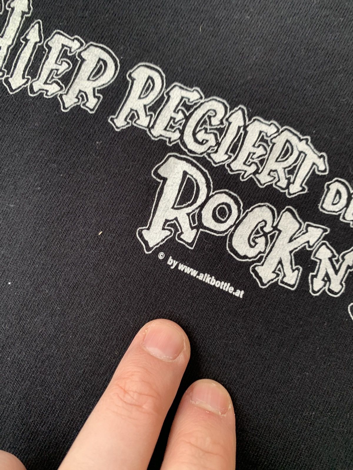 Fruit Of The Loom Vintage Hier Regiert Der Rock N' Roll Tee Size US L / EU 52-54 / 3 - 8 Thumbnail