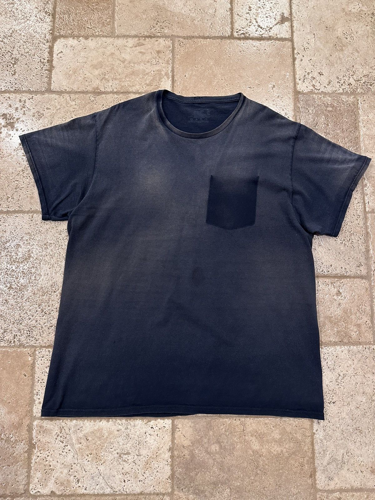 StraightFaded Vintage Blank Faded Black Late 90s Tee Size US XL / EU 56 / 4 - 4 Thumbnail
