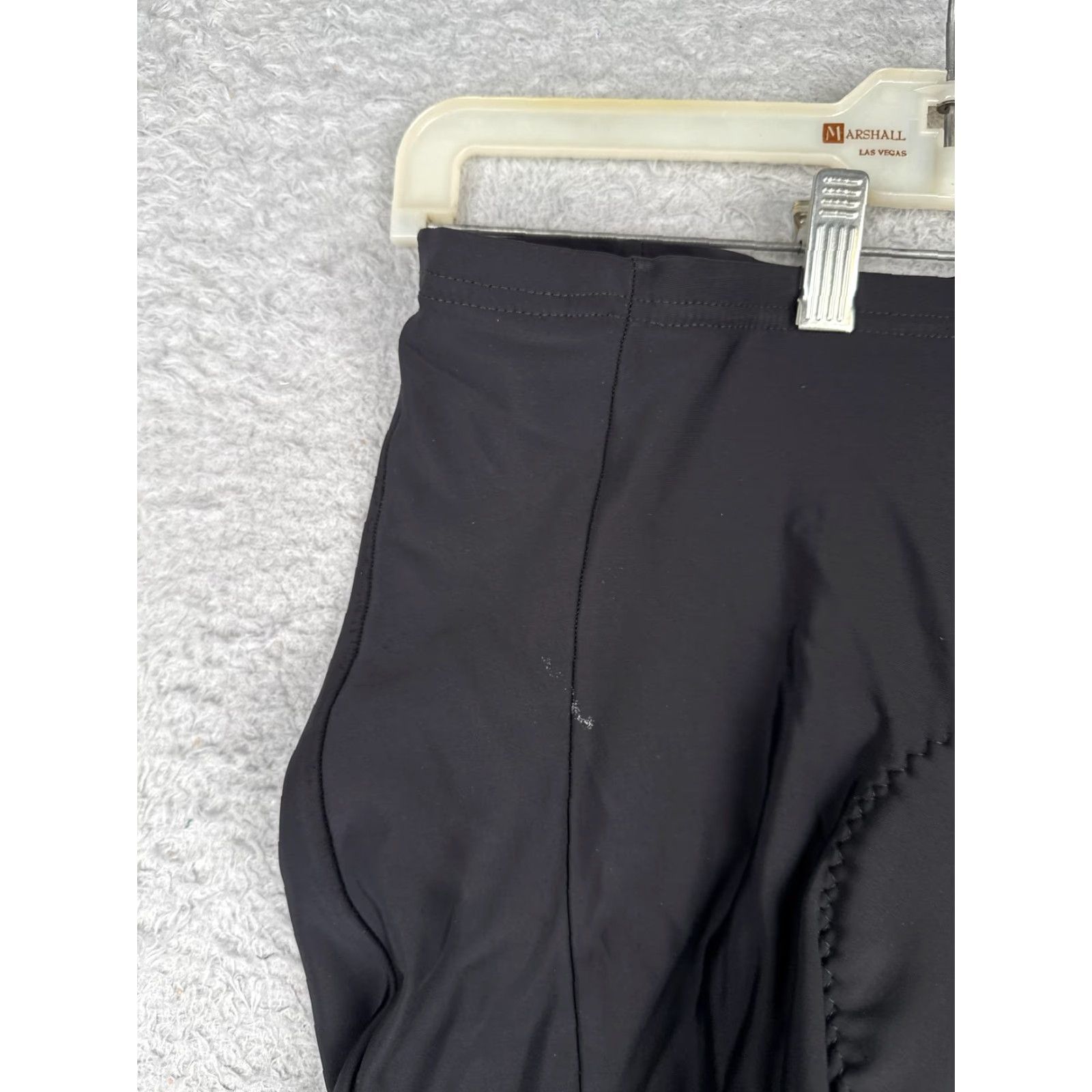 Vintage VINTAGE Canari Cycling Shorts Mens Large Black Padded Chamois Bike Compression Grippers Size US 33 - 4 Thumbnail