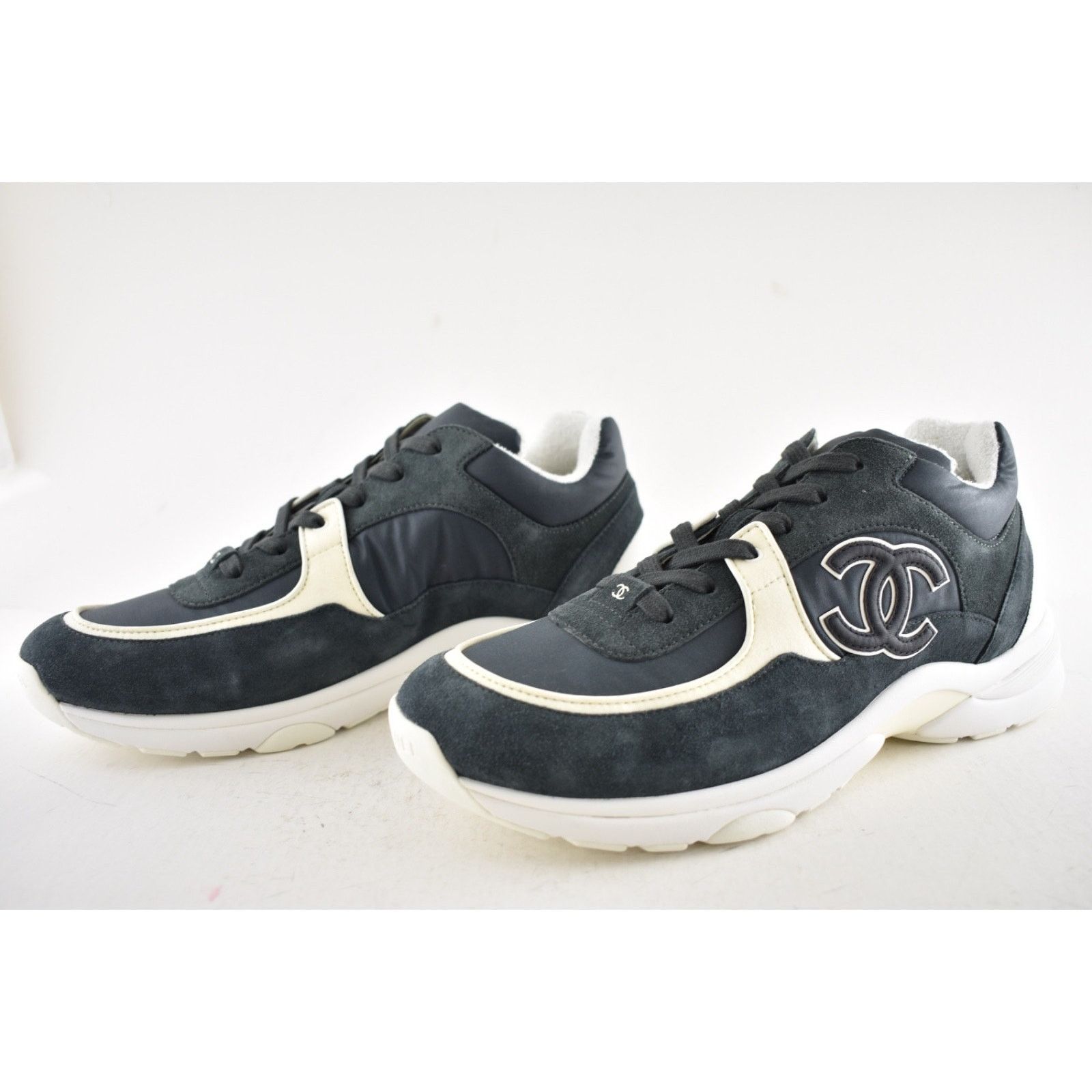 Chanel Chanel 20C Mens Blue White CC Logo Low Top Lace Up Size US 11 / EU 44 - 10 Thumbnail