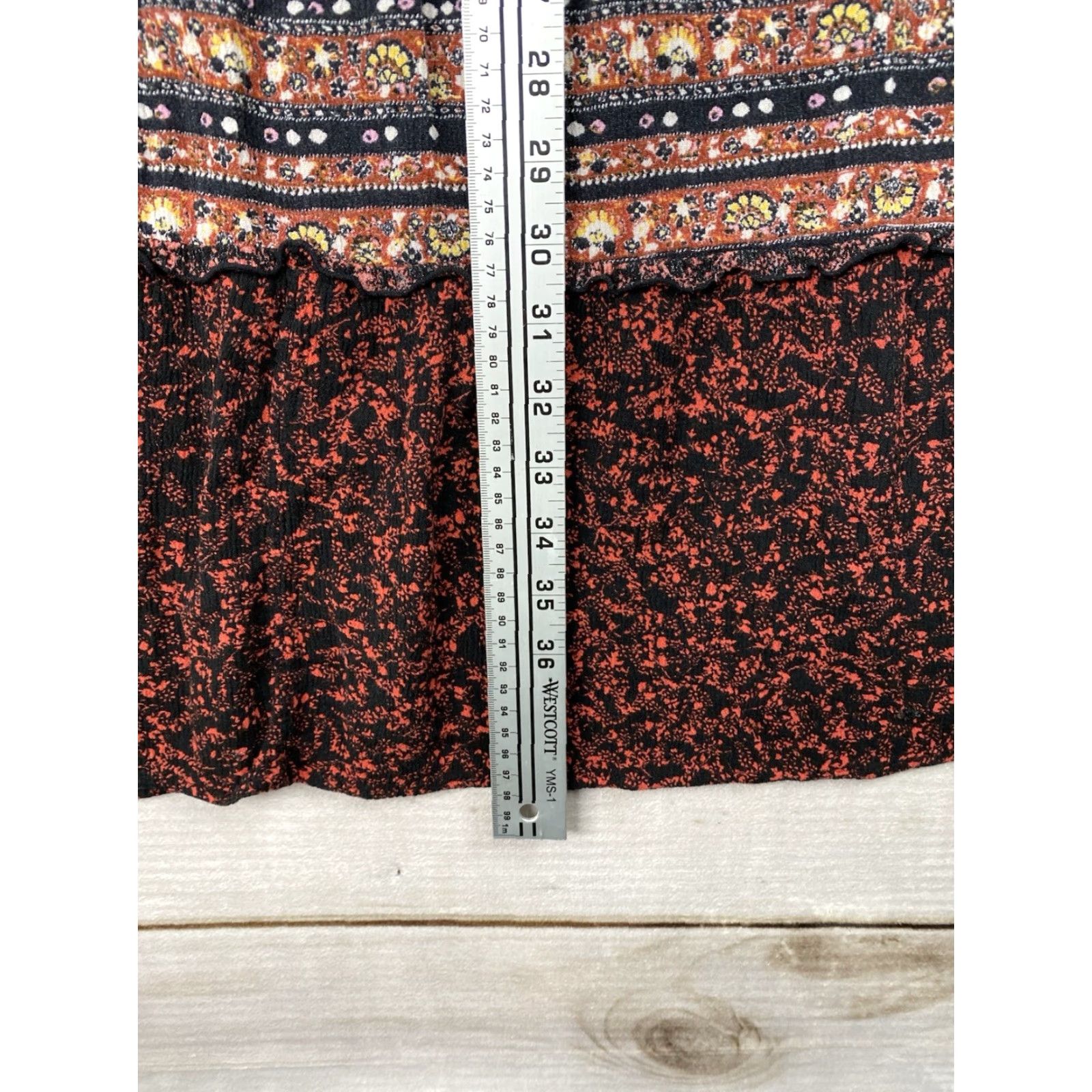 Cos VINTAGE Mossimo Supply Co S Maxi Skirt Red Blue Floral Smocked Waist Pull On Boho Rayon Size 28" / US 6 / IT 42 - 8 Thumbnail