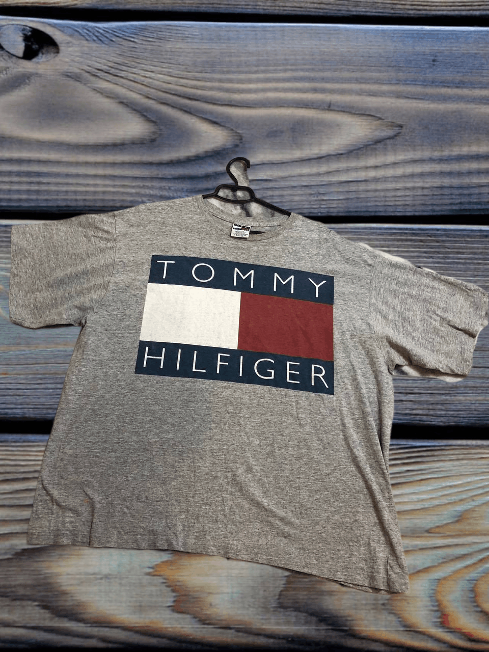 Tommy Hilfiger Vintage TOMMY HILFIGER 90s Logo T Shirt Size US XL / EU 56 / 4 - 1 Thumbnail