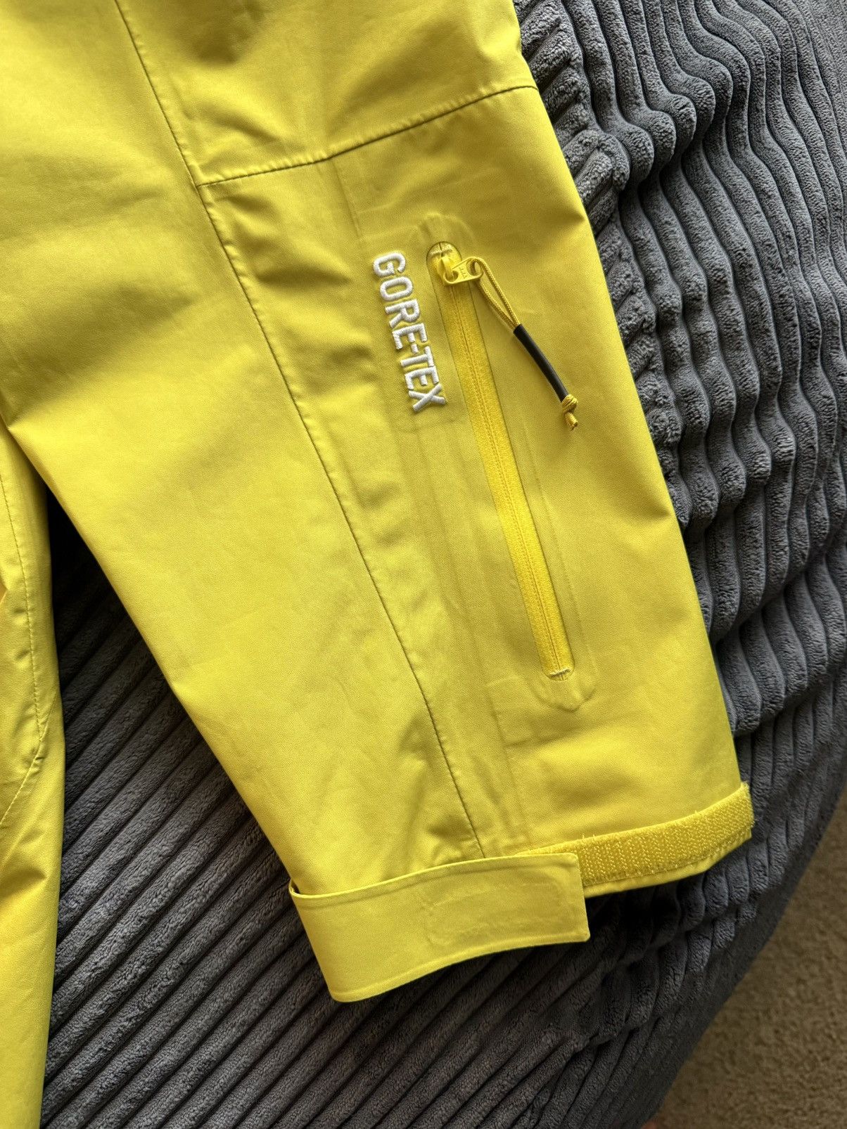 Supreme SUPREME Gonz Goretex Shell Jacket Size US XL / EU 56 / 4 - 5 Thumbnail