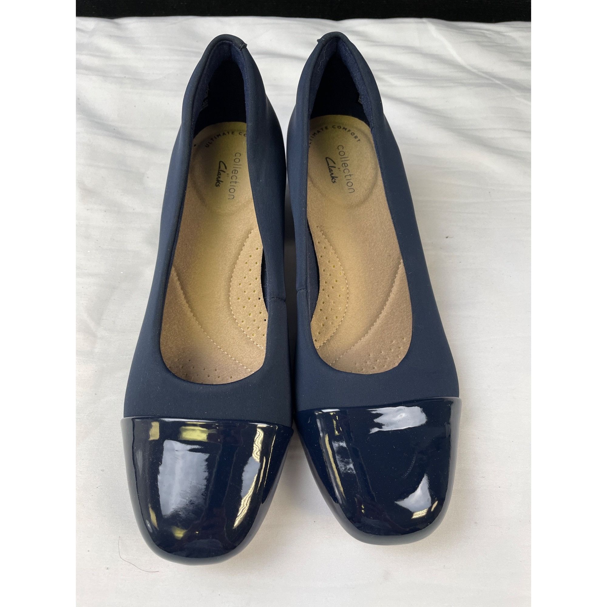 clarks navy heels