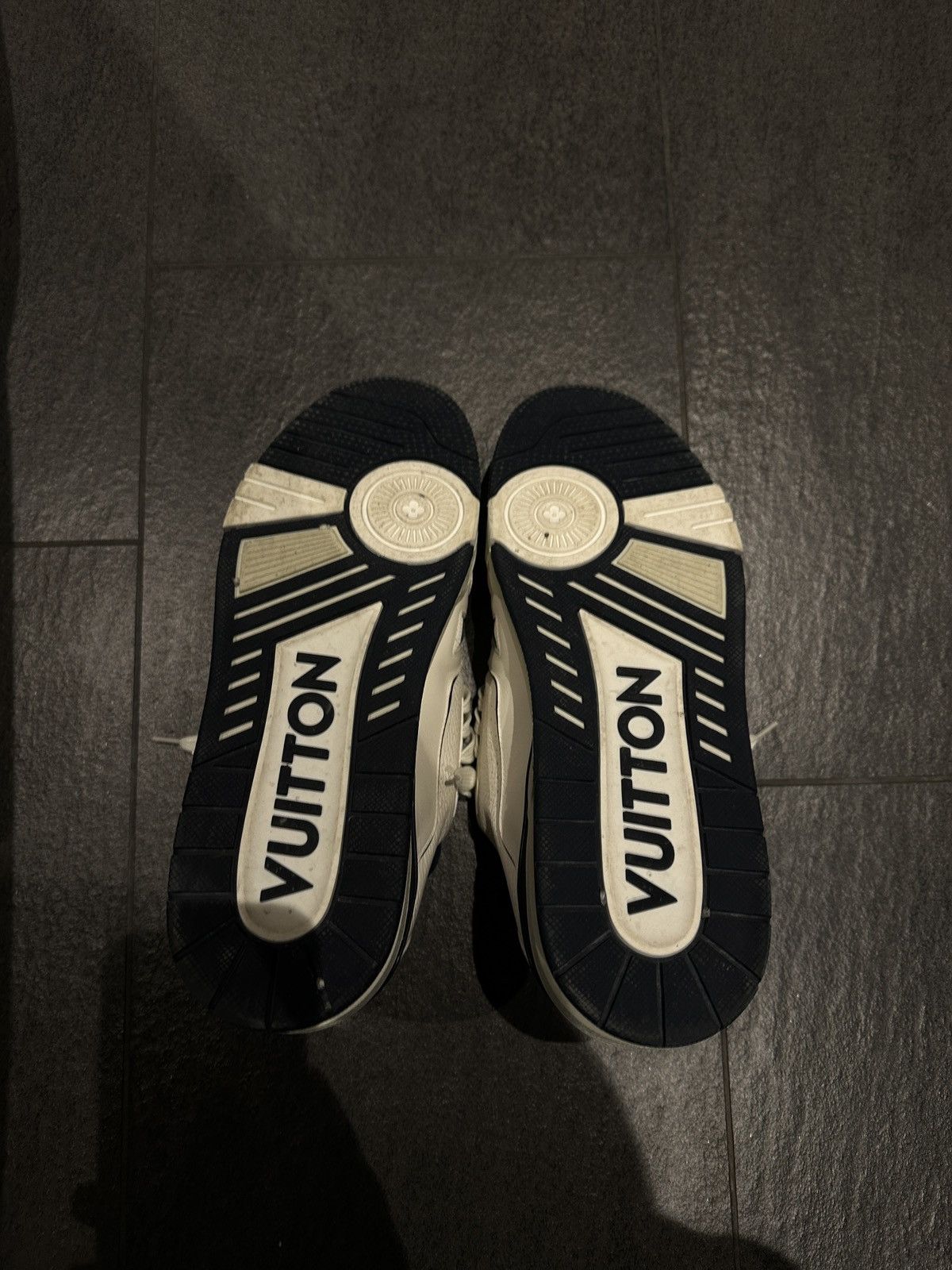 Louis Vuitton LV sneaker Size US 12 / EU 45 - 5 Thumbnail