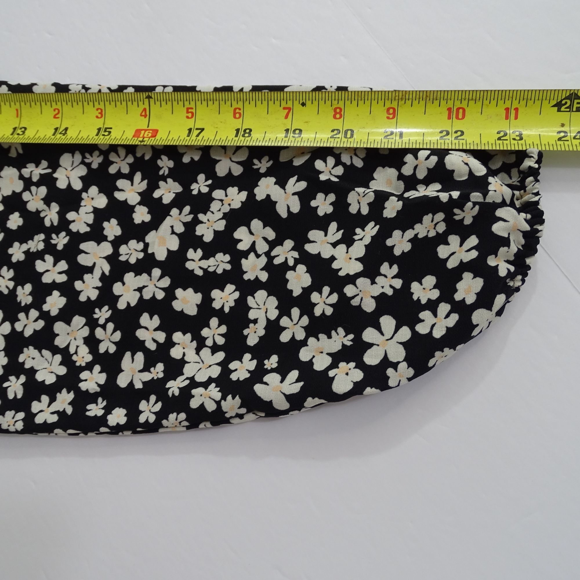 H&M H&M Black Floral Crop Top Long Sleeve V-Neck Drawstring Hem Size M / US 6-8 / IT 42-44 - 11 Thumbnail