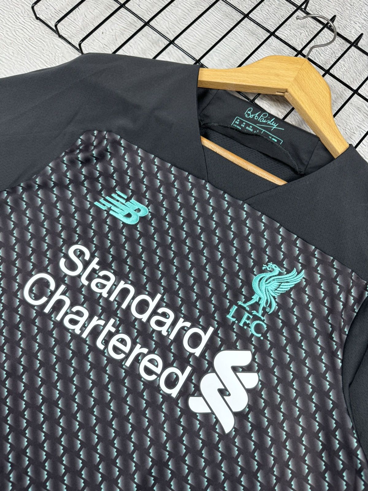 New Balance × Vintage Vintage Liverpool 2019/20 Third New Balance Jersey Blokcore Size US M / EU 48-50 / 2 - 5 Thumbnail