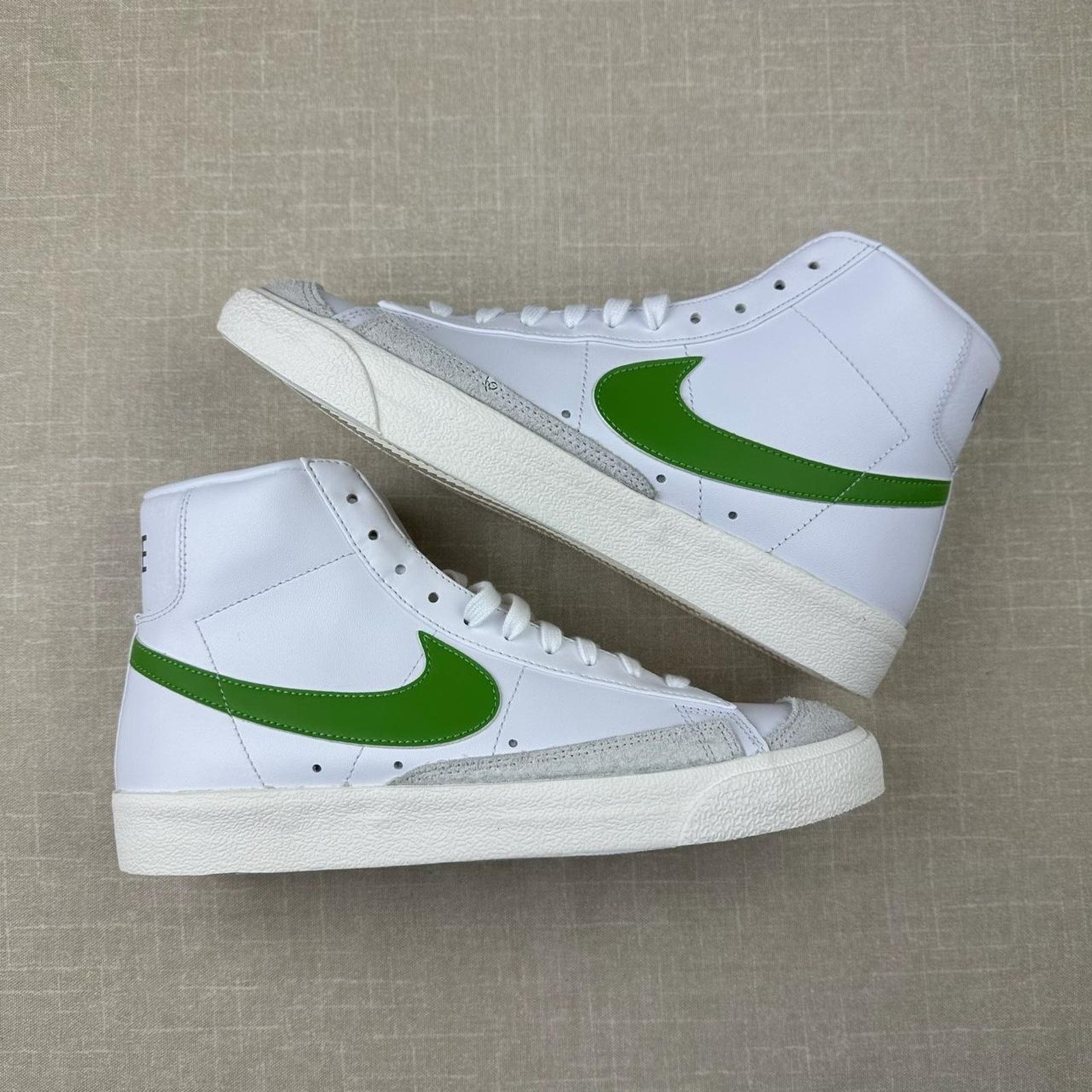 Nike Nike Blazer Mid 77 “Mismatched Swoosh Chlorophyll Black" Size US 9.5 / EU 42-43 - 2 Thumbnail