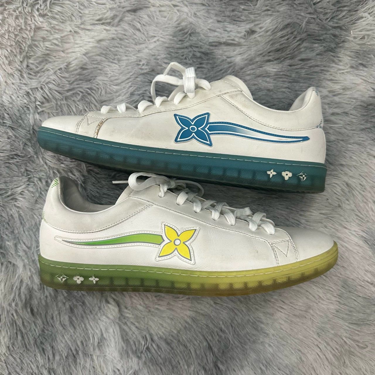 Louis Vuitton LV Monogram white blue green sneakers 7 95 New Size US 7 / EU 40 - 2 Thumbnail