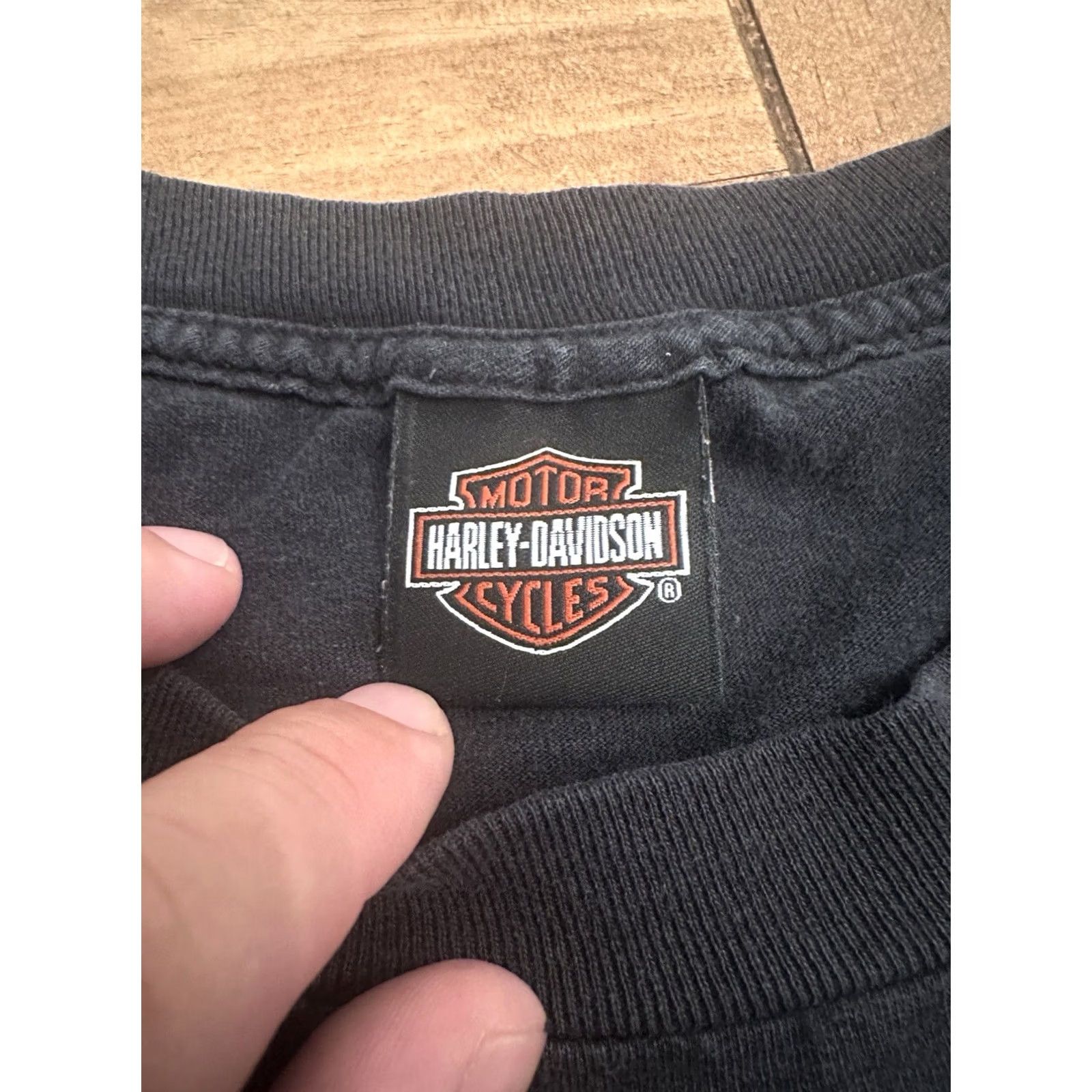 Harley Davidson VINTAGE Harley-Davidson T-Shirt Black 2XL Honolulu Hawaii Flames Waves Distressed Graphic Print Mens Short Sleeve 90s Biker Motorcycle Size US XXL / EU 58 / 5 - 4 Thumbnail
