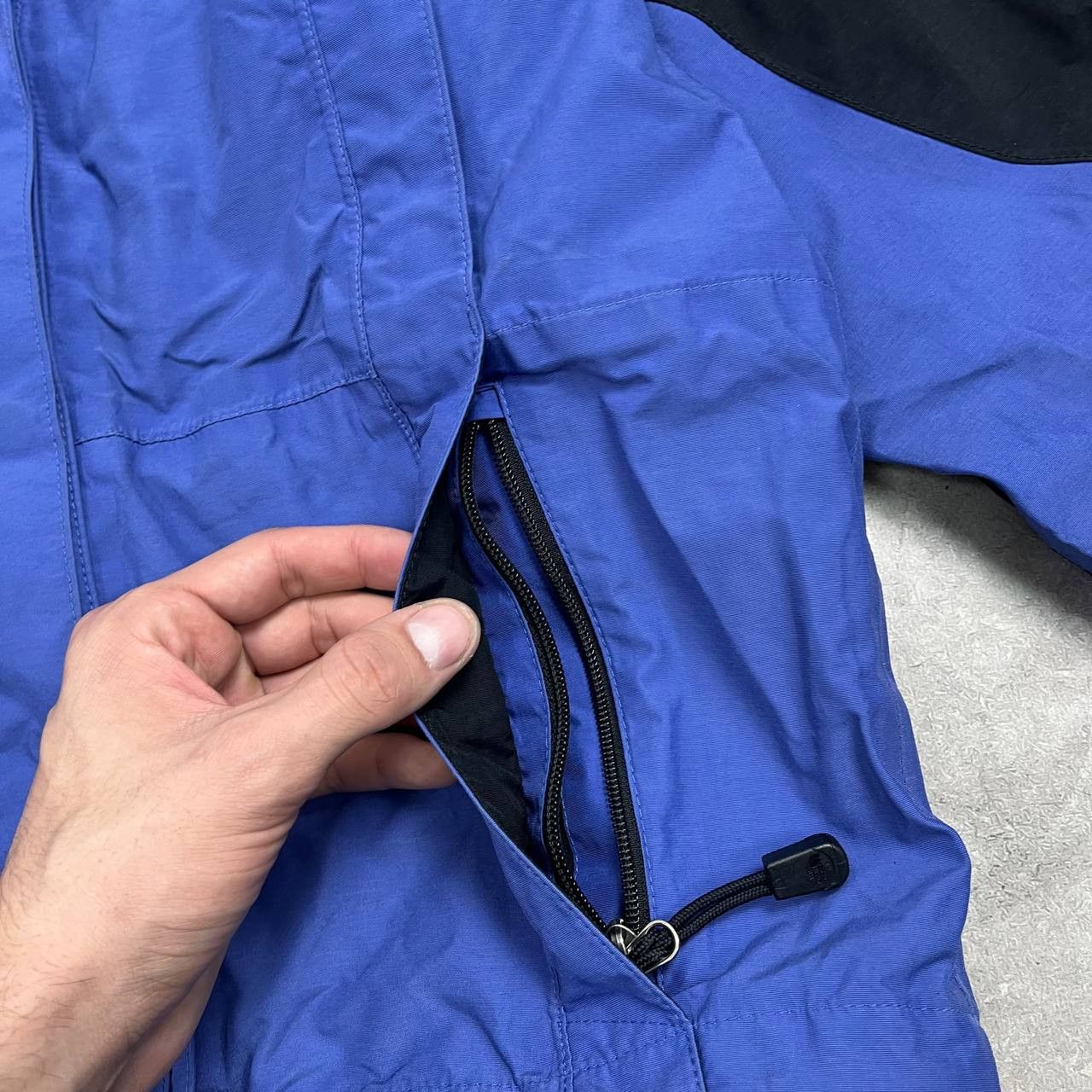 The North Face Vintage Womens The North Face HyVent Jacket Size S Size S / US 4 / IT 40 - 16 Thumbnail