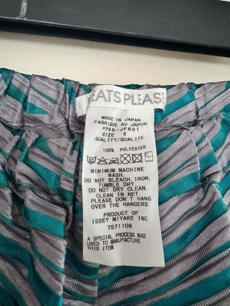 Issey Miyake Issey Miyake size:5 Blue gradient culottes Size 42" / US 20 - 4 Thumbnail