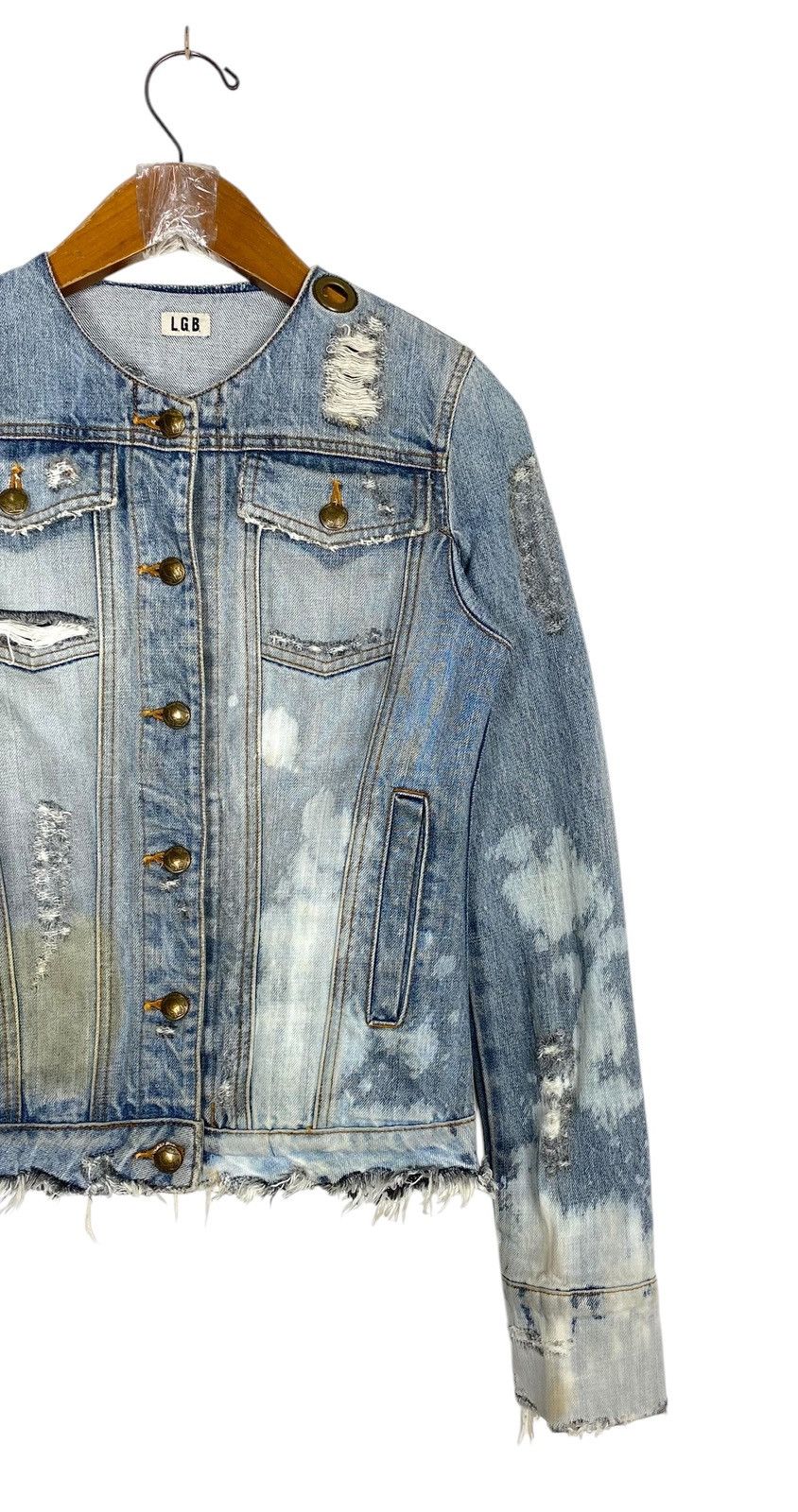 Le Grande Bleu (L.G.B.) Le Grand Bleu (LGB) Bleach Distressed Denim Jacket in Japan Size XS / US 0-2 / IT 36-38 - 3 Thumbnail
