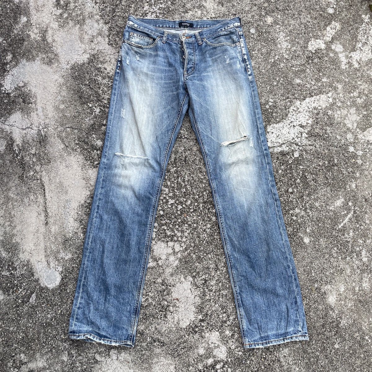Burberry Vintage Burberry Black Label Distressed Denim Jeans Size 32" / US 10 / IT 46 - 1 Thumbnail