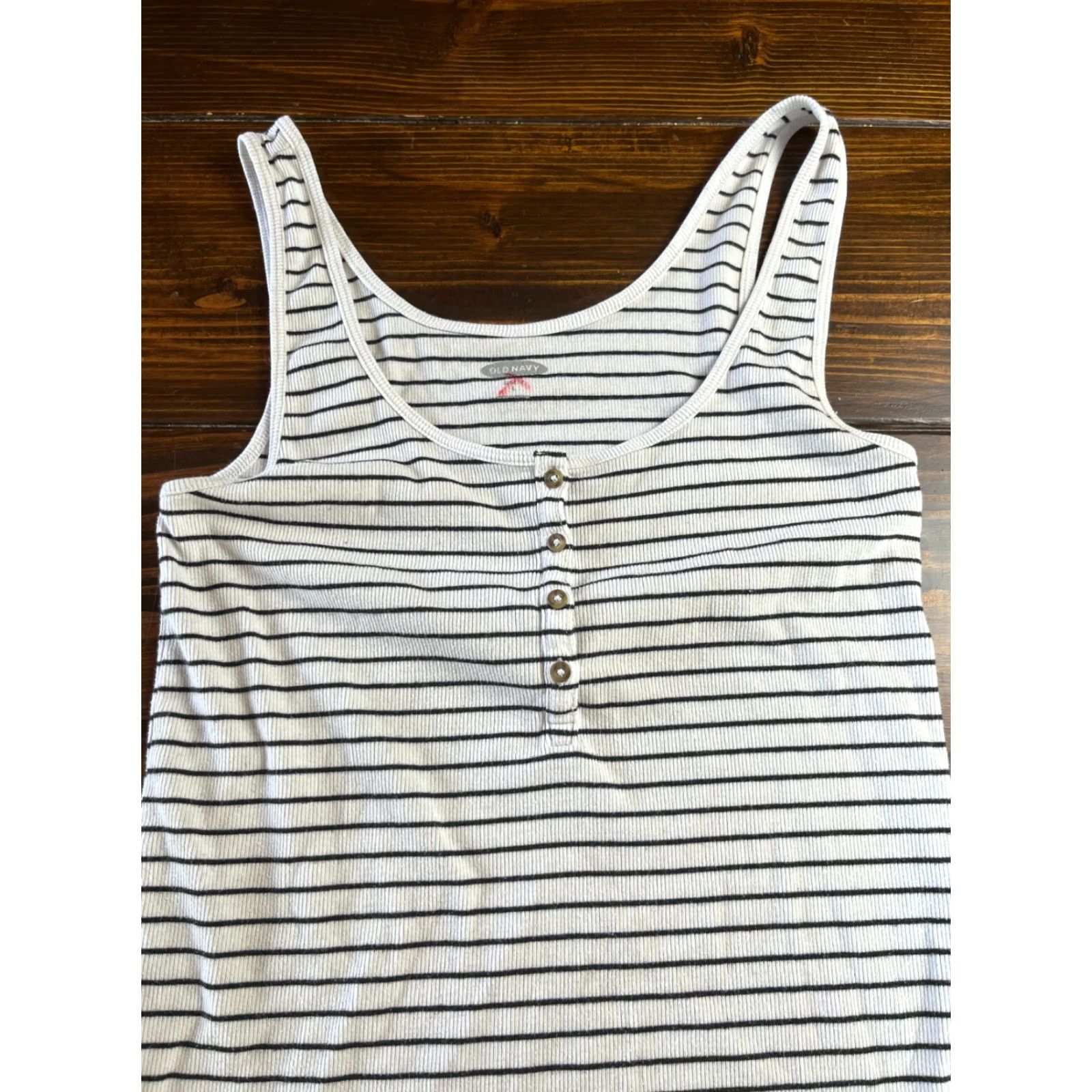 Old Navy Old Navy Tank Top Womens Large Black White Striped Casual Colorful Multicolor Tank Top Pattern Striped Sleeveless Round Neck Color may vary Size L / US 10 / IT 46 - 3 Thumbnail
