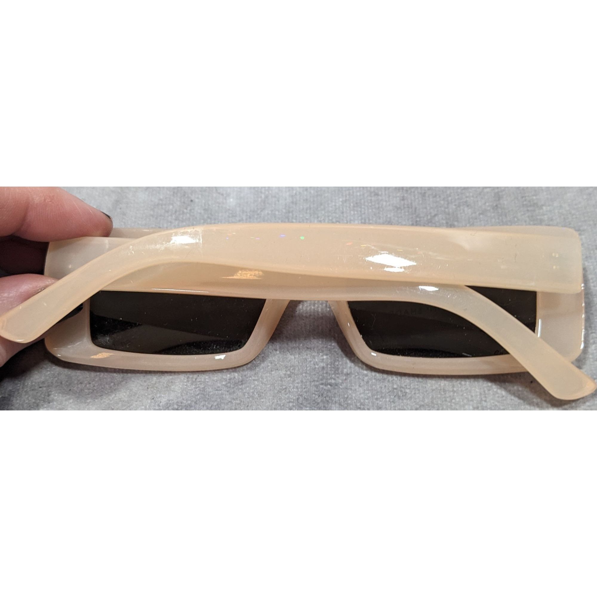Other Throwin' Shade Beige Retro Rectangular Sunglasses Size ONE SIZE - 3 Thumbnail