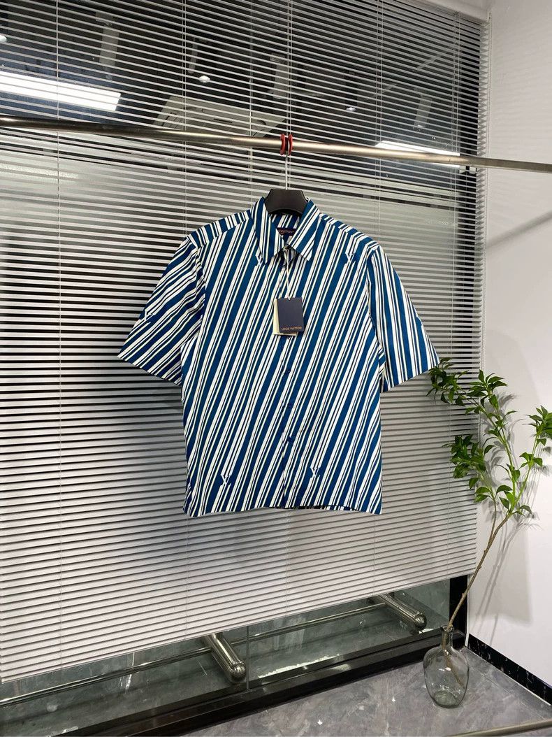 Louis Vuitton LOUIS VUITTON Twill striped monogrammed logo short sleeve s Size US XL / EU 56 / 4 - 1 Thumbnail
