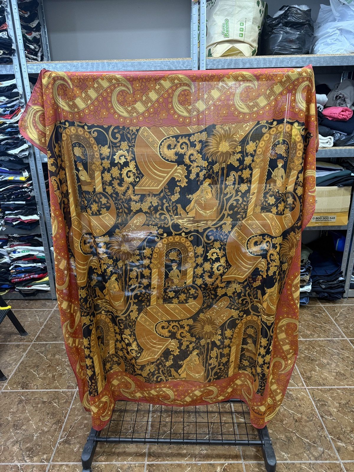 Salvatore Ferragamo 🇮🇹 Vintage 90s Salvatore Ferragamo Silk Scarf Baroque Italy Size ONE SIZE - 8 Thumbnail
