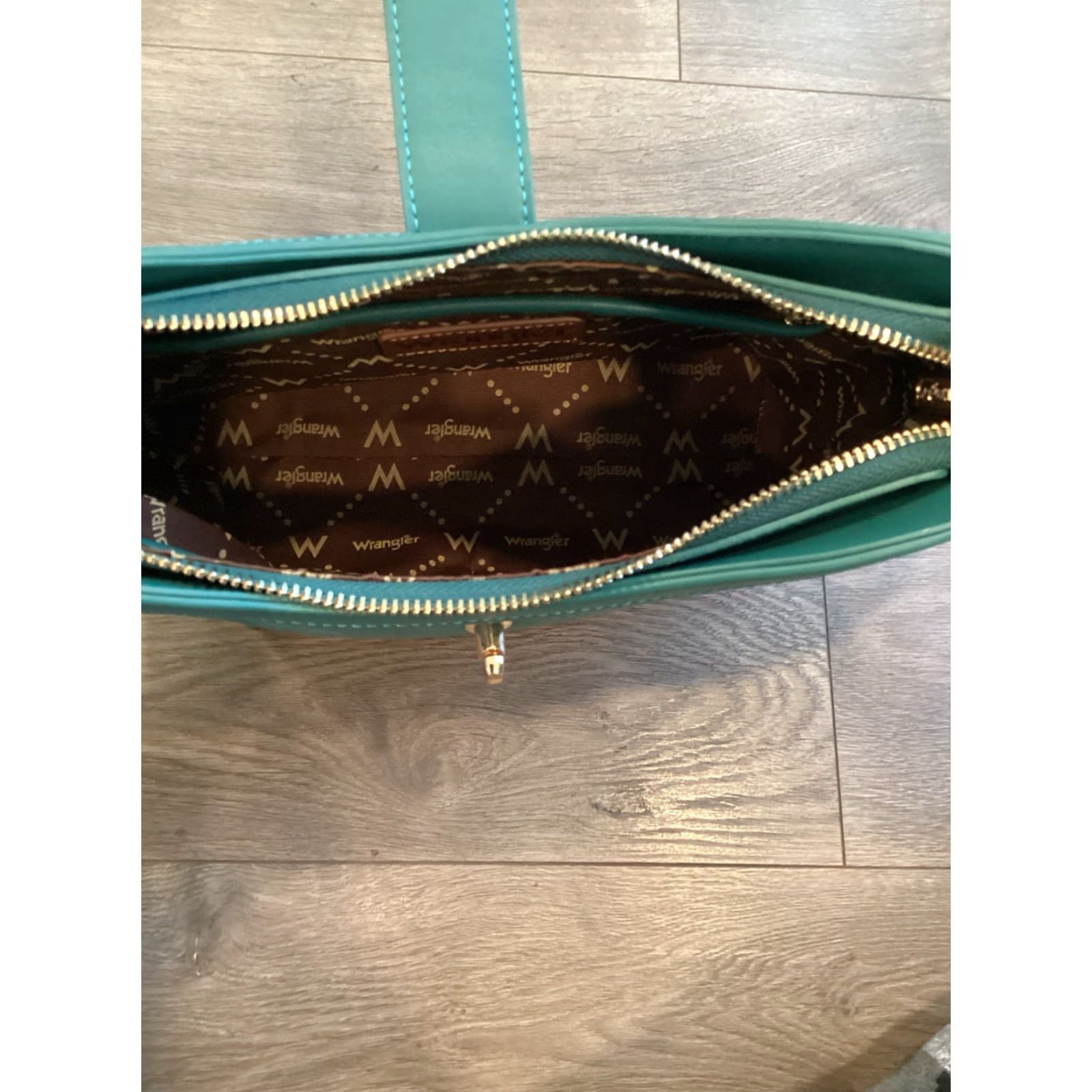 Wrangler Wrangler Turquoise Canvas Crossbody Handbag - Green/Teal Floral Embossed Exterior, Zip, Detachable Strap, Small, Women, Western Theme Size ONE SIZE - 4 Thumbnail