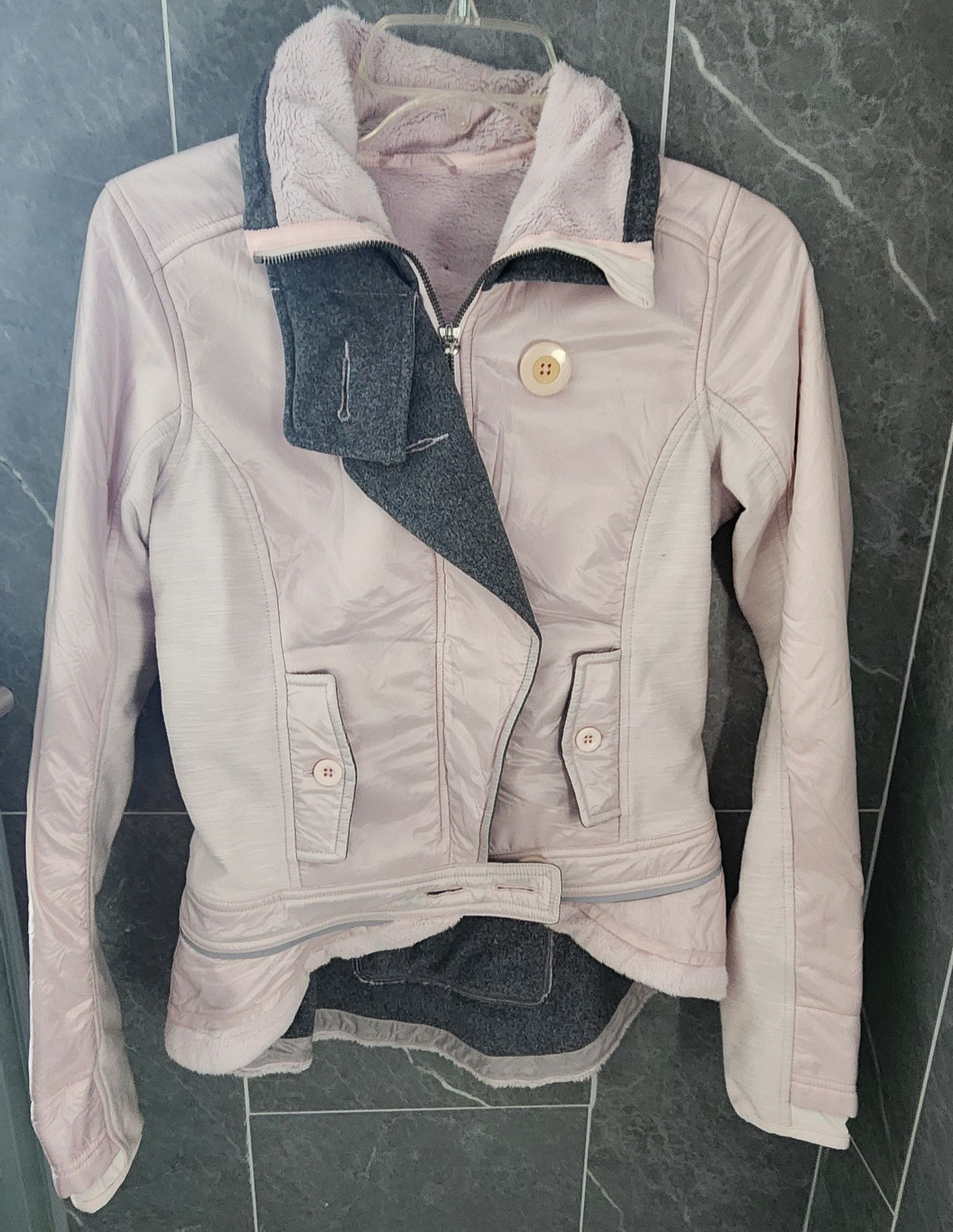 Lululemon Lululemon Pedal Power Jacket Neutral Blush Size 4 W4949S Size S / US 4 / IT 40 - 1 Thumbnail