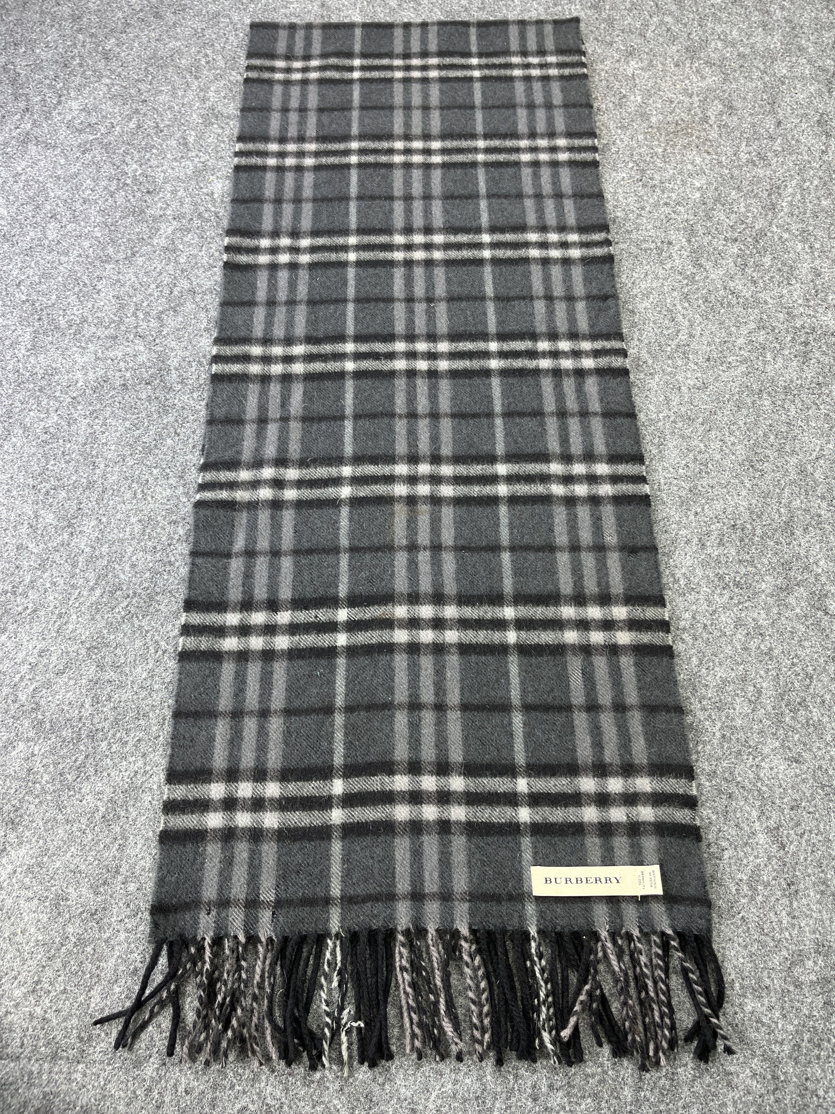 Burberry × Vintage Burberry Scarf / Muffler / Neckwear T114 Size ONE SIZE - 2 Thumbnail