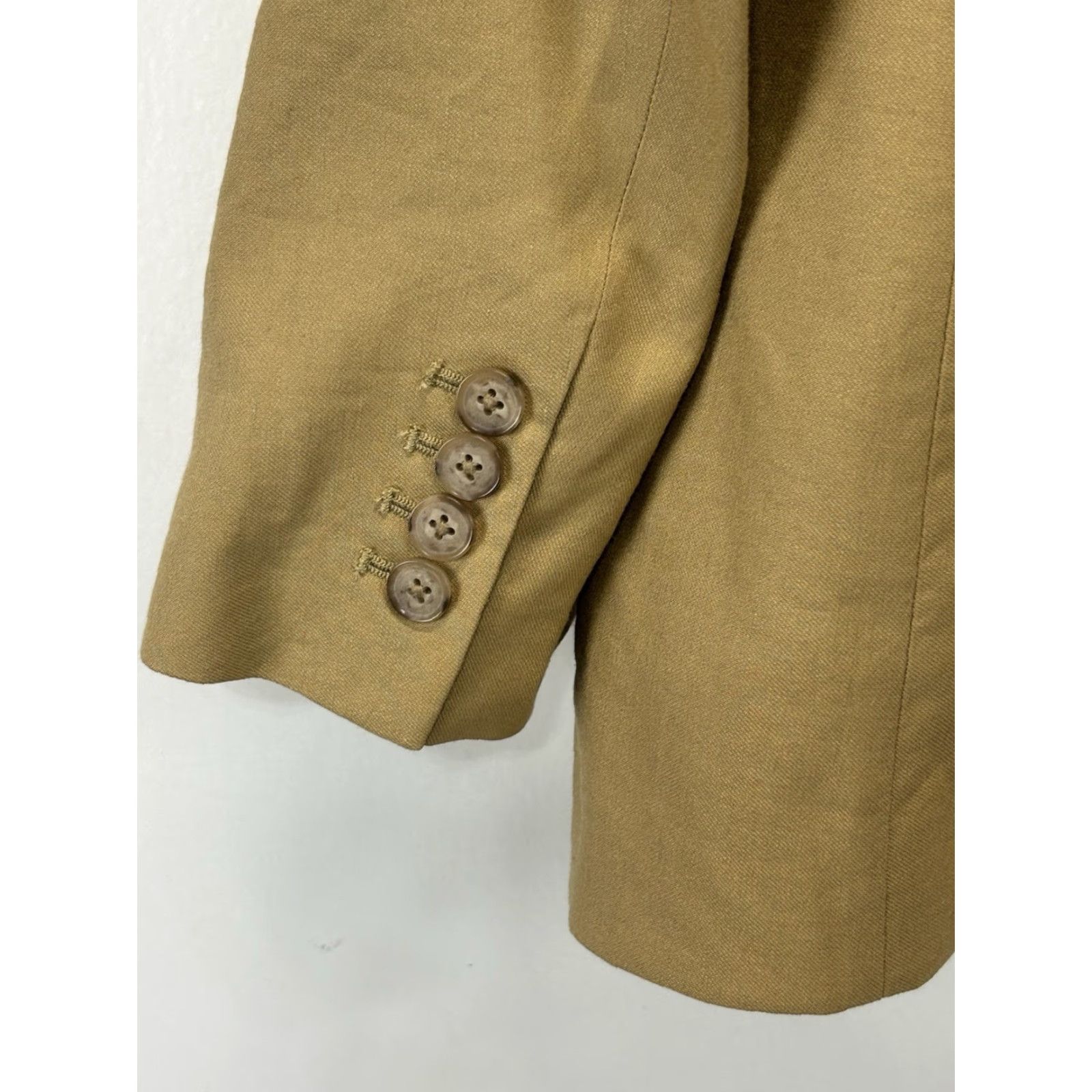 Banana Republic VINTAGE? No. Banana Republic Sport Coat Blazer Jacket Men 41R Medium Gold/Tan Linen Blend One-Button 41 Chest Business Casual Wedding Mens Size 40R - 4 Thumbnail